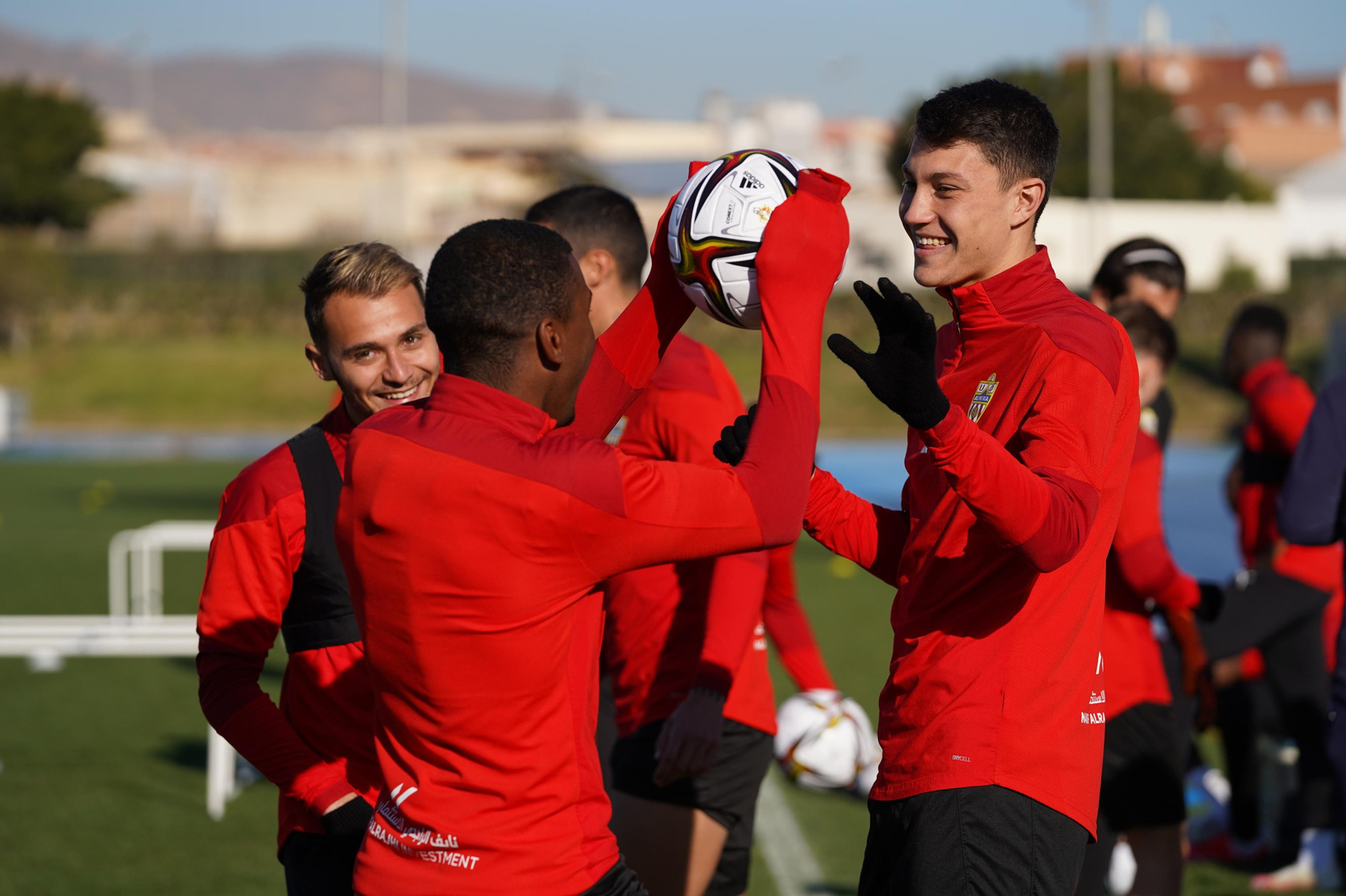 Ambiente distendido en el entrenamiento rojiblanco.