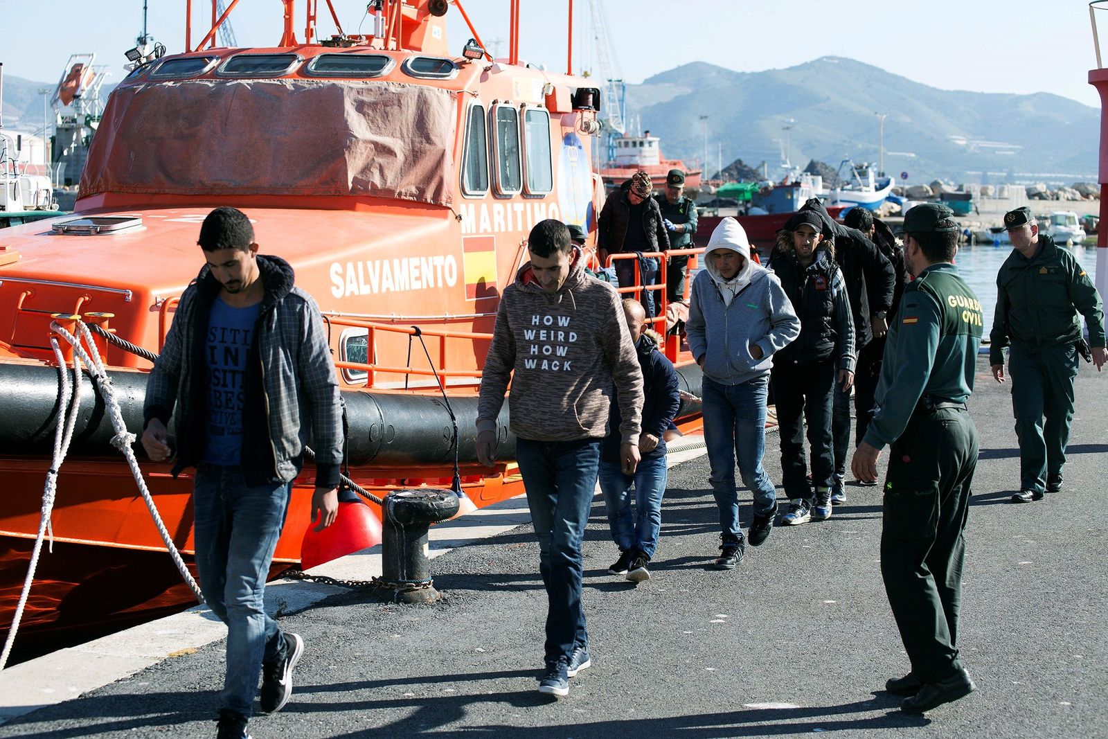 Imagen de archivo de la llegada de un grupo de migrantes al Puerto de Motril