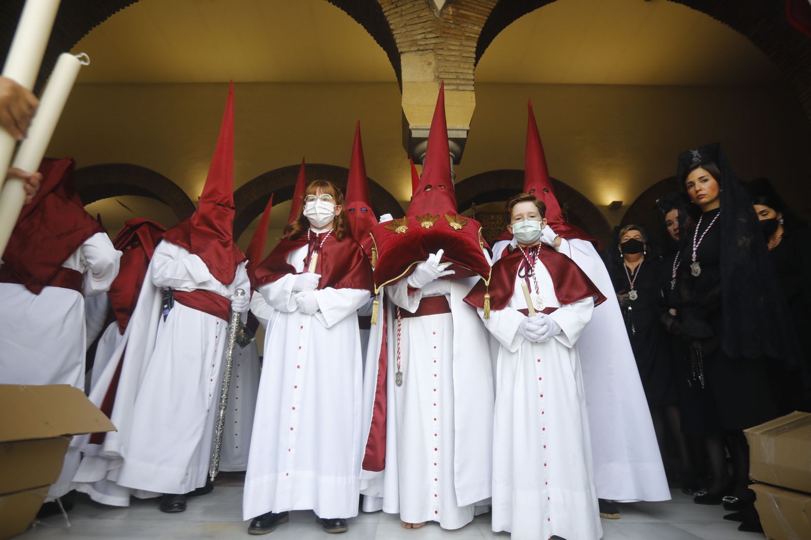 Viernes Santo en Córdoba: la procesión del Descendimiento, en imágenes