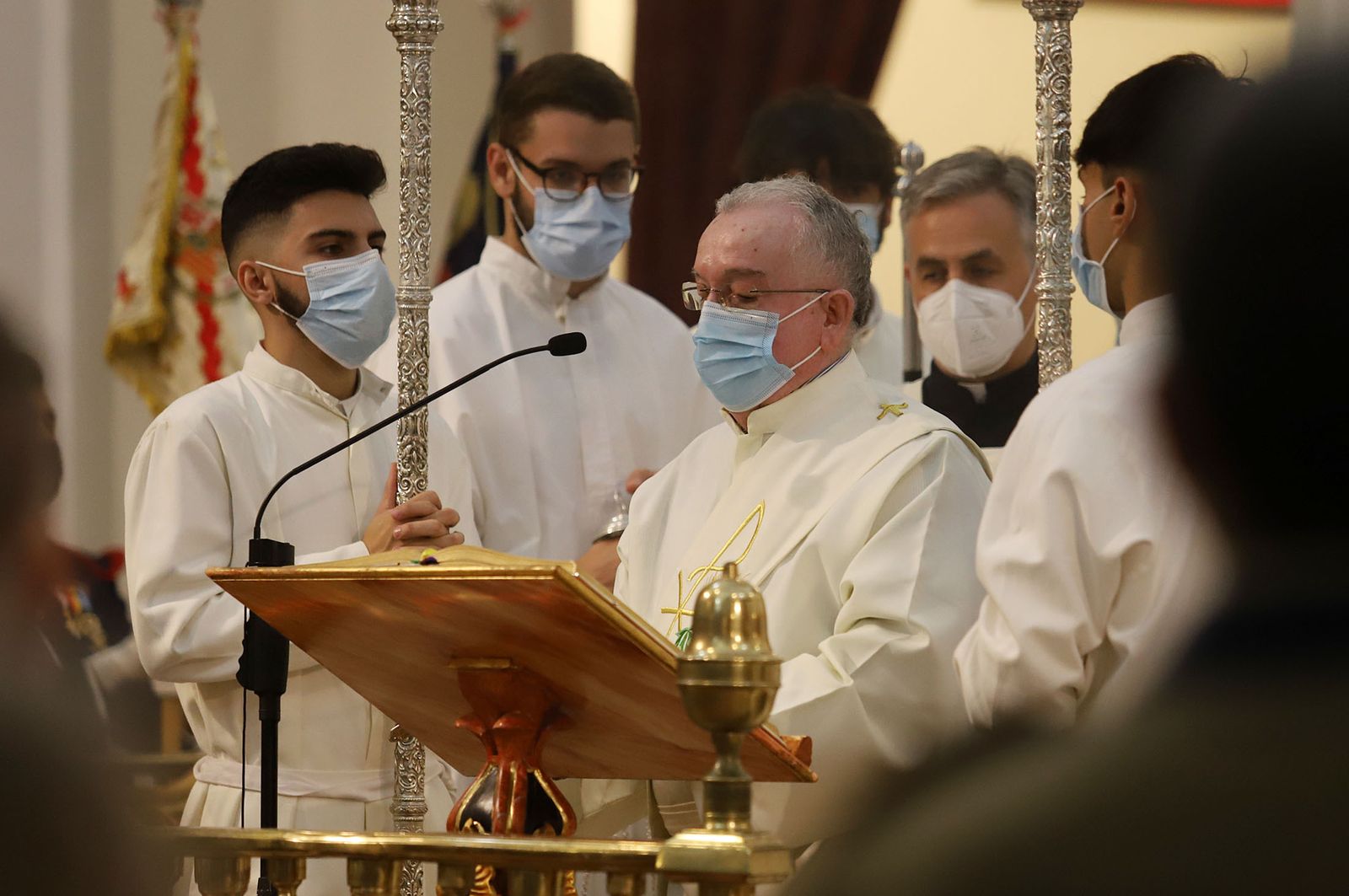 Imágenes de la ofrenda de la Guardia Real a la Virgen de la Cinta en la Catedral