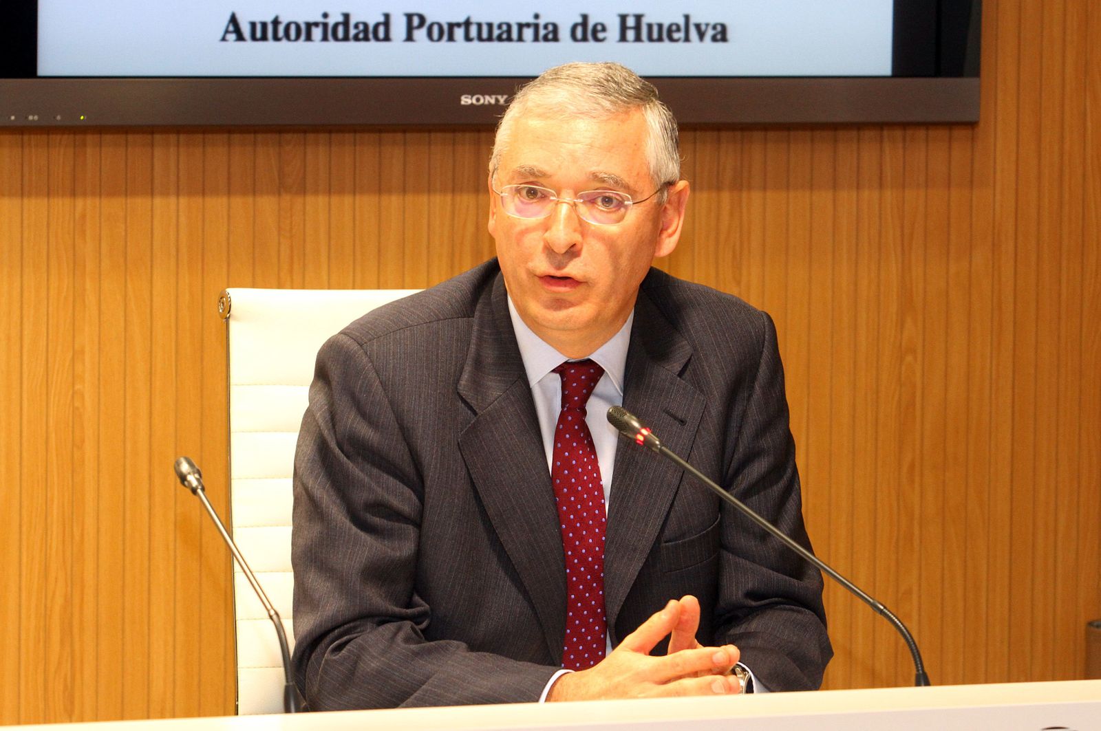 Firma del convenio entre el Puerto de Huelva y Enagás