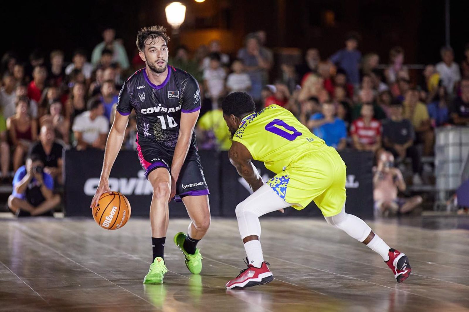 Sergi García en el partido de pretemporada ante el Petro de Luanda.