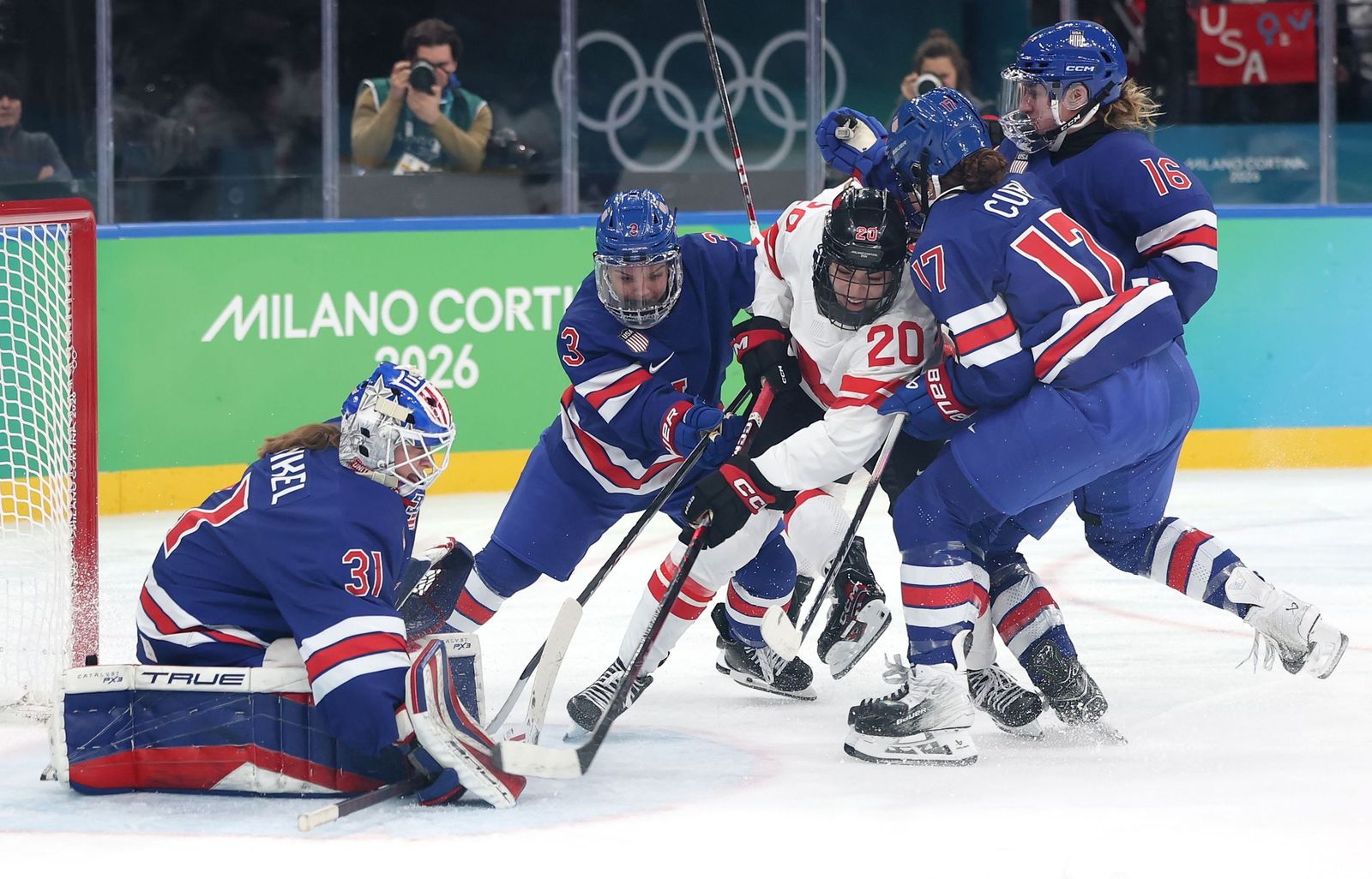Las mejores fotos de los Juegos Olímpicos de invierno Milán Cortina d'Ampezzo 2026 | Jornada 14