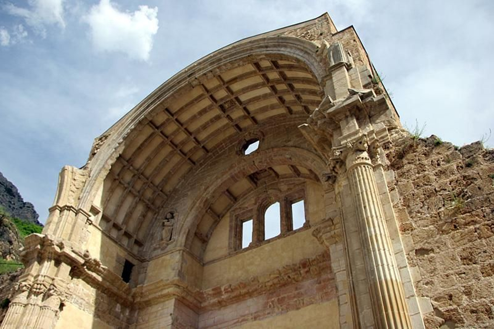 Las Ruinas de Santa María son uno de los atractivos monumentales que más visitas atrae cada año.