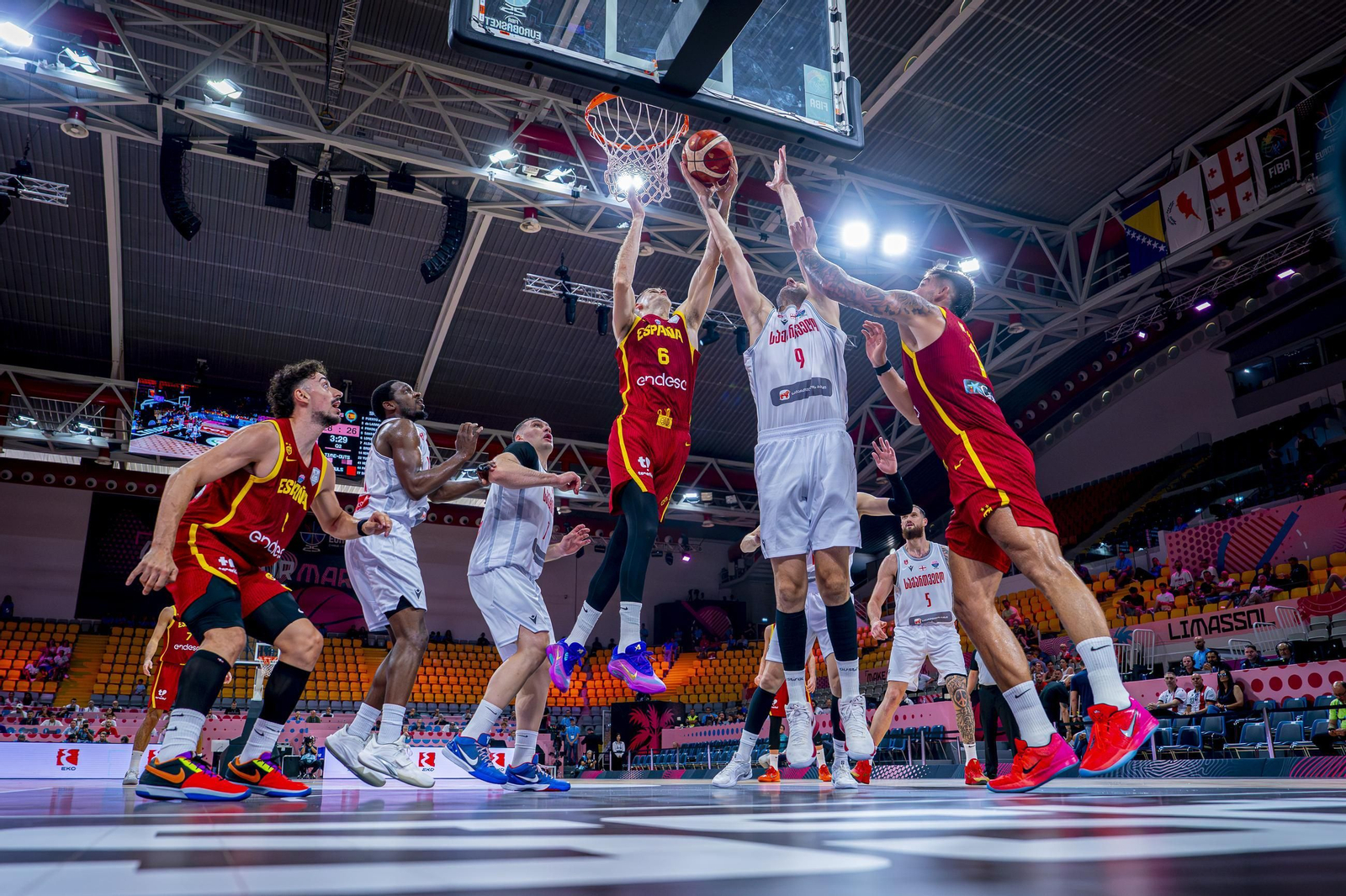 Las fotos del Georgia - España de baloncesto