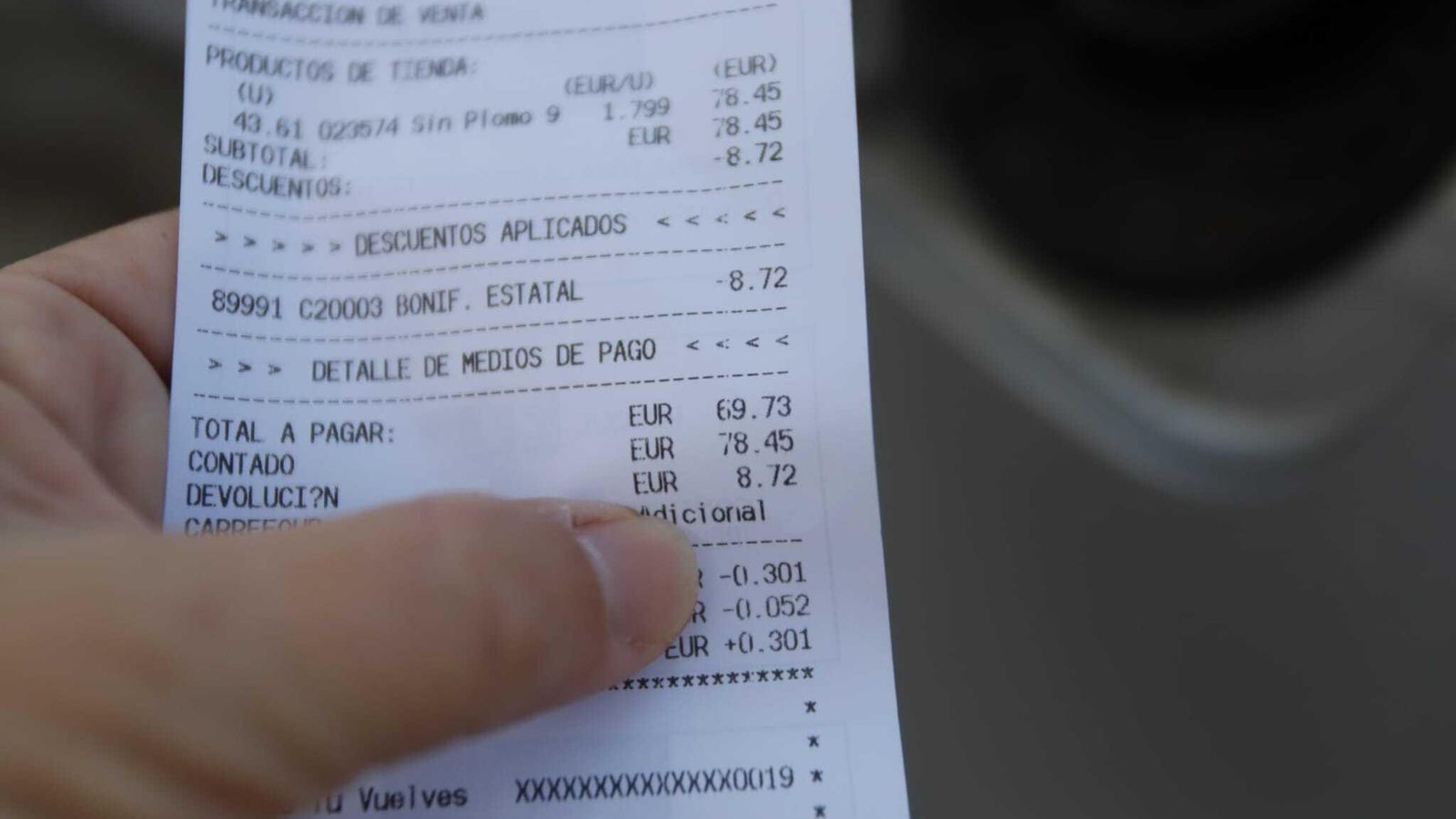 Un ticket tras el pago de gasolina.