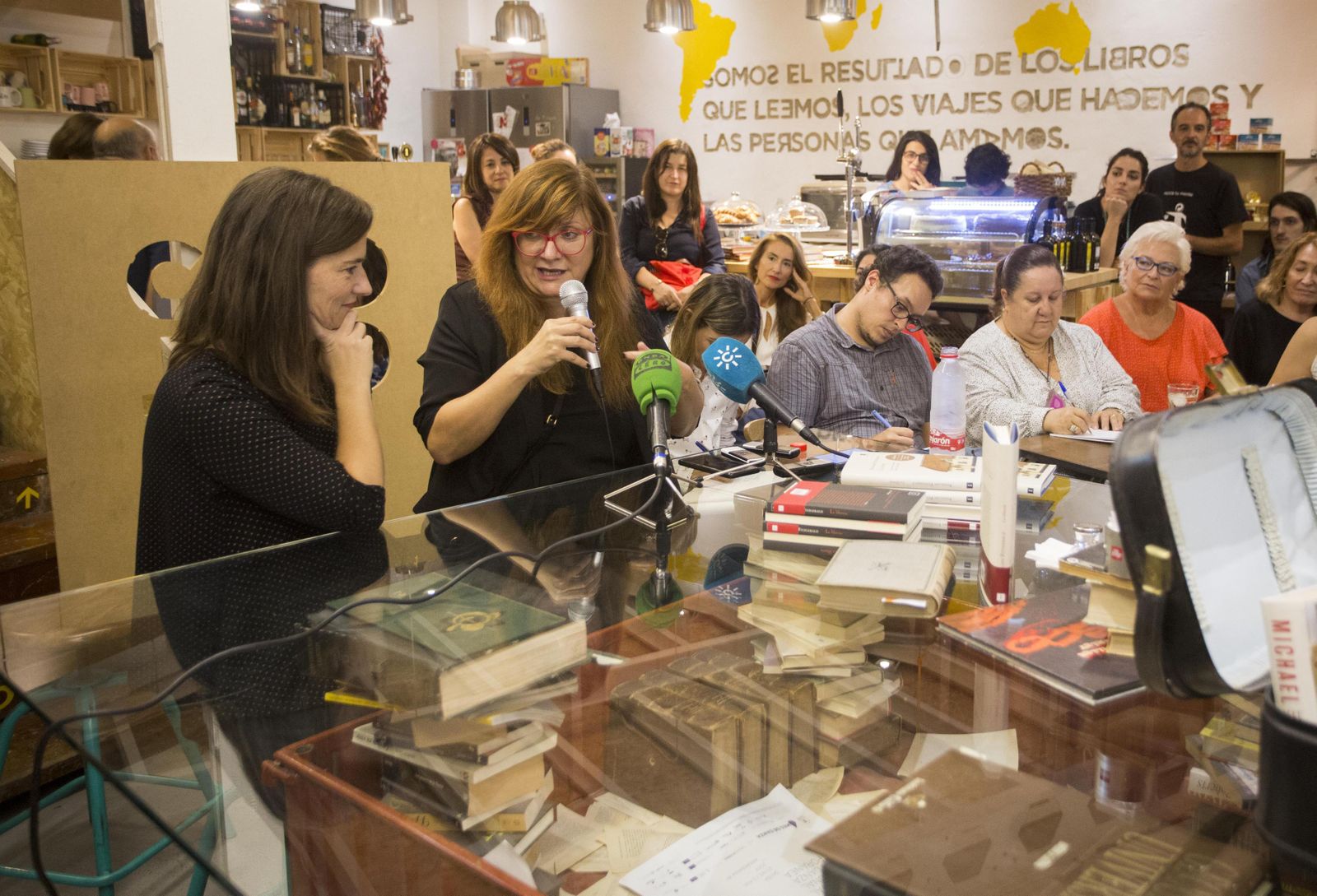 Isabel Coixet, en Caótica, presentando 'La librería',