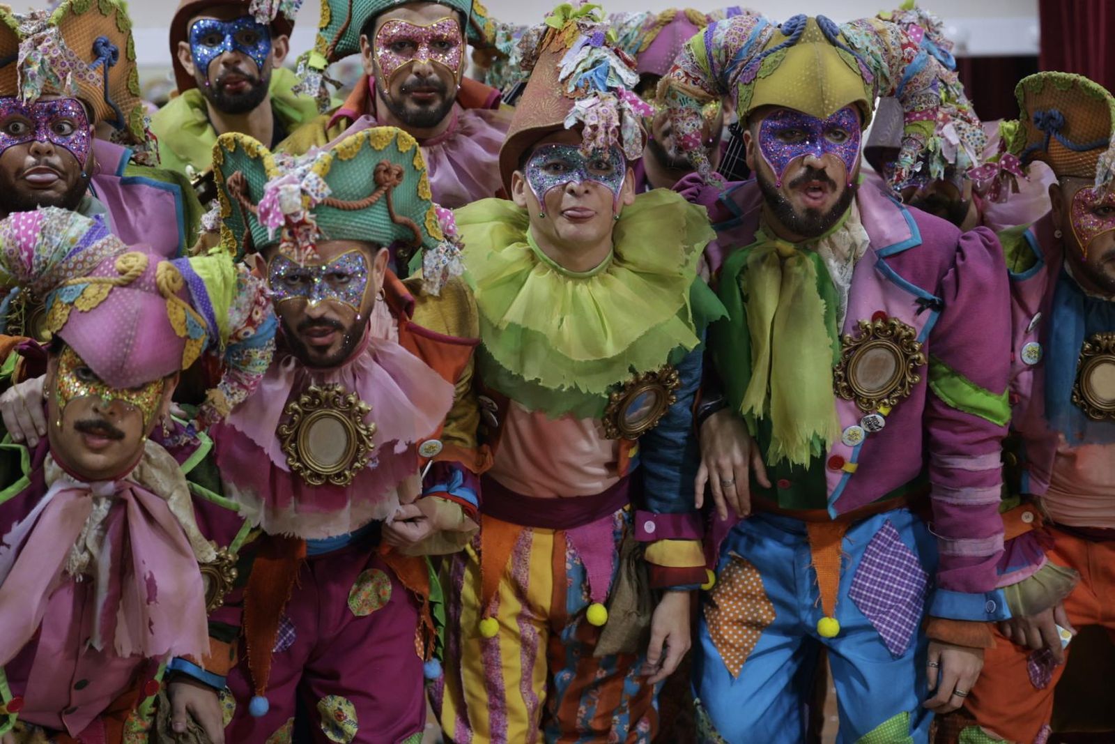 Búscate entre las mejores imágenes de la sexta sesión de cuartos de final del COAC 2026