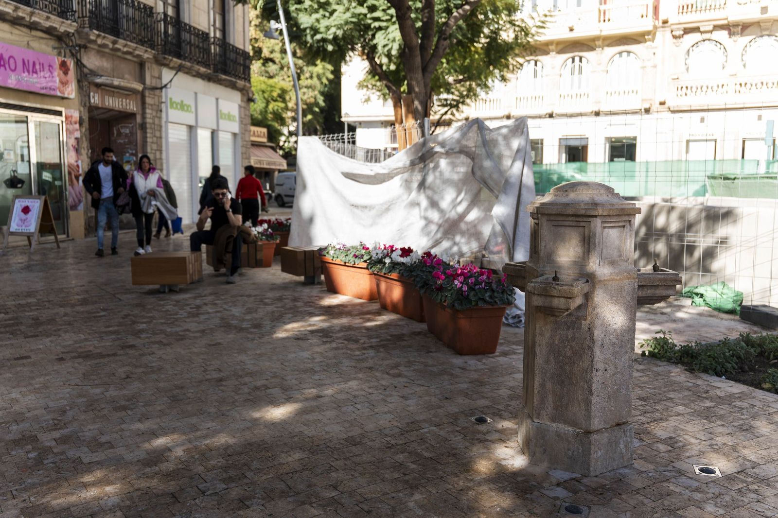 El cañillo de Puerta Purchena, en imágenes