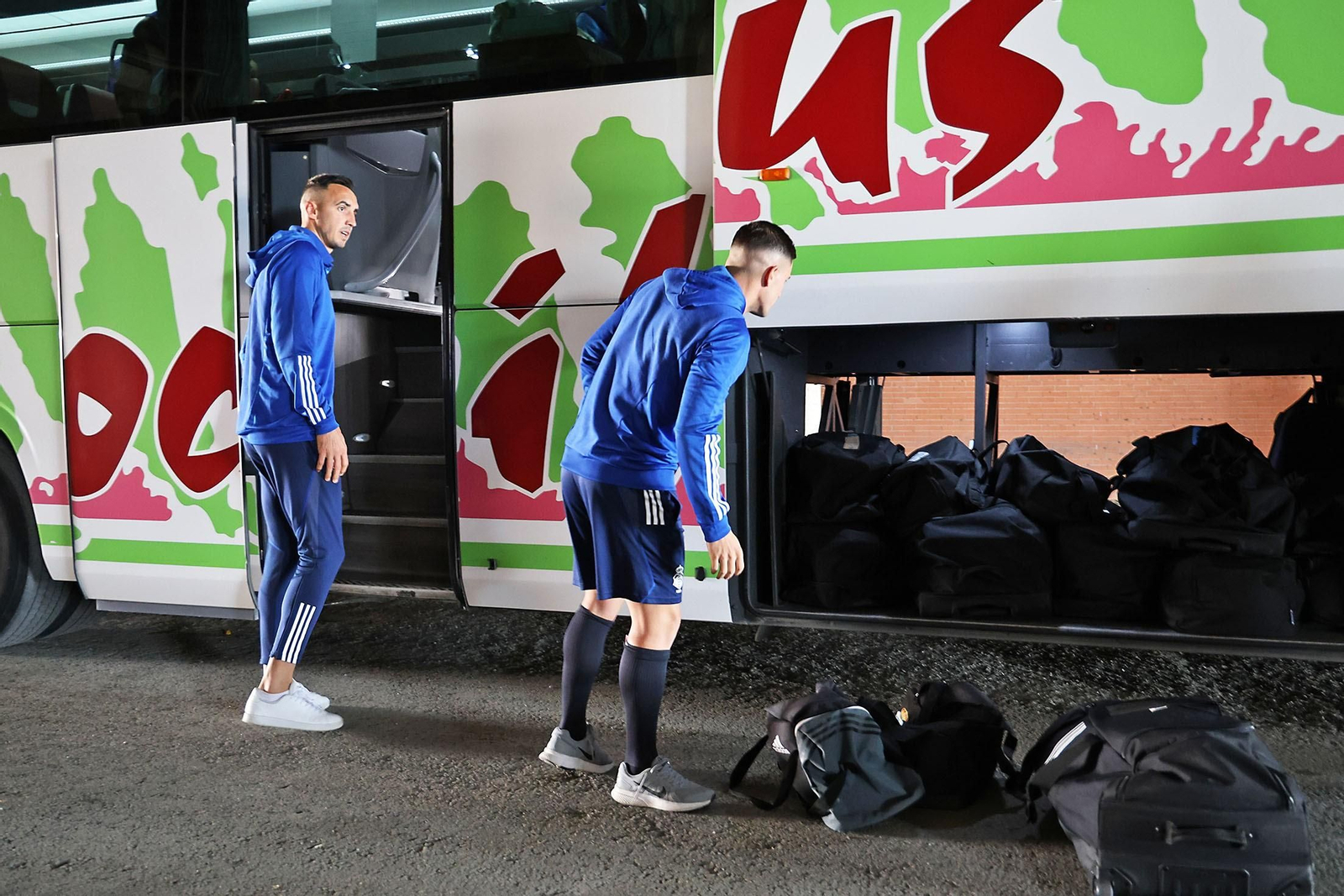 David del Pozo y Pablo Caballero, minutos antes de viajar a Sanlucar. David del Pozo y Pablo Caballero, minutos antes de viajar a Sanlucar.
