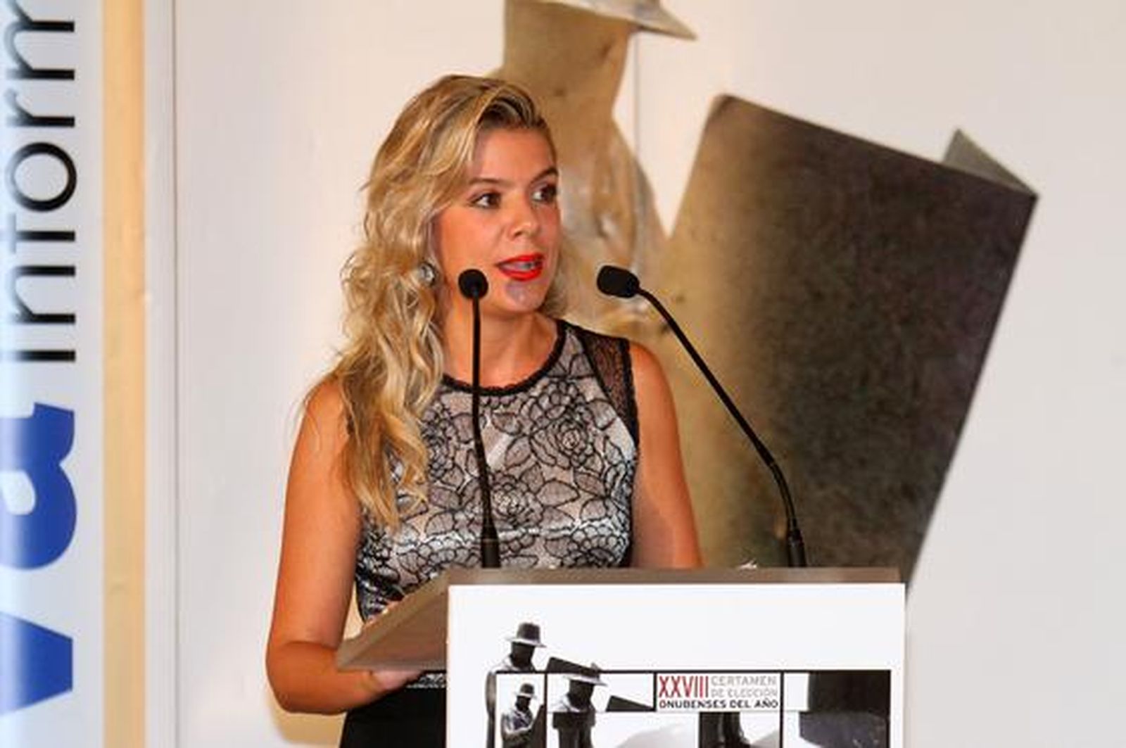 La presentadora del acto, la periodista Elena Llompart.

Foto: Alberto Dominguez / Josue Correa / Canterla