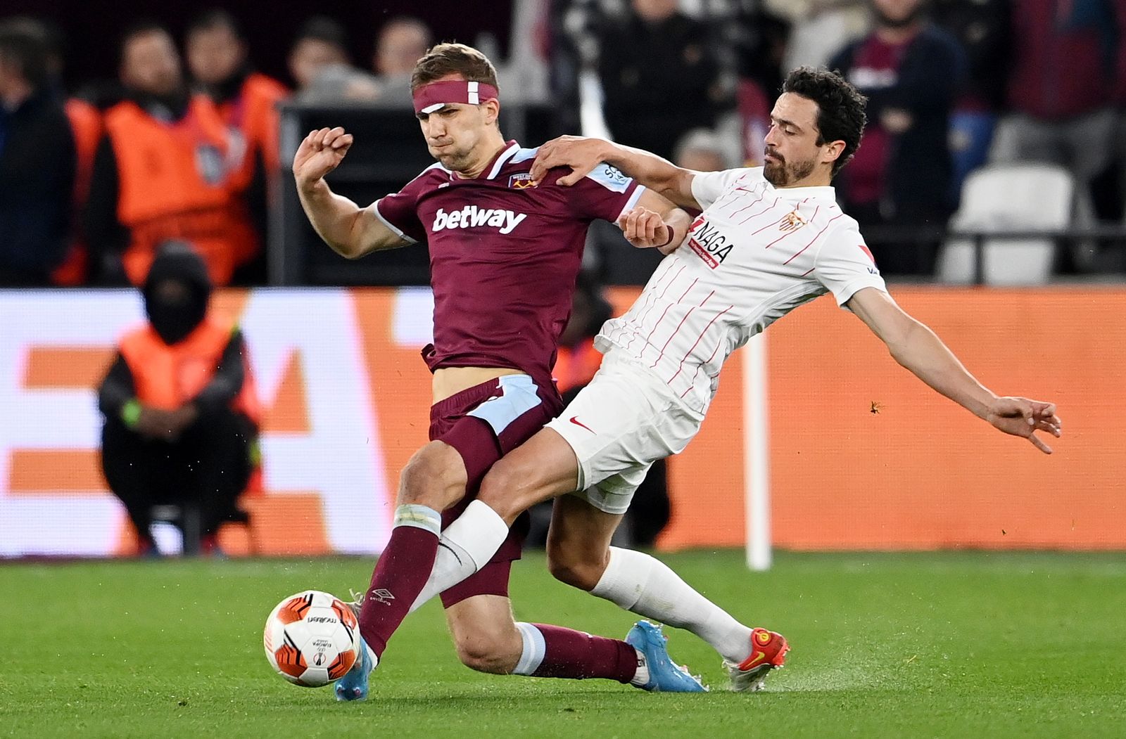 Las imágenes del West Ham - Sevilla