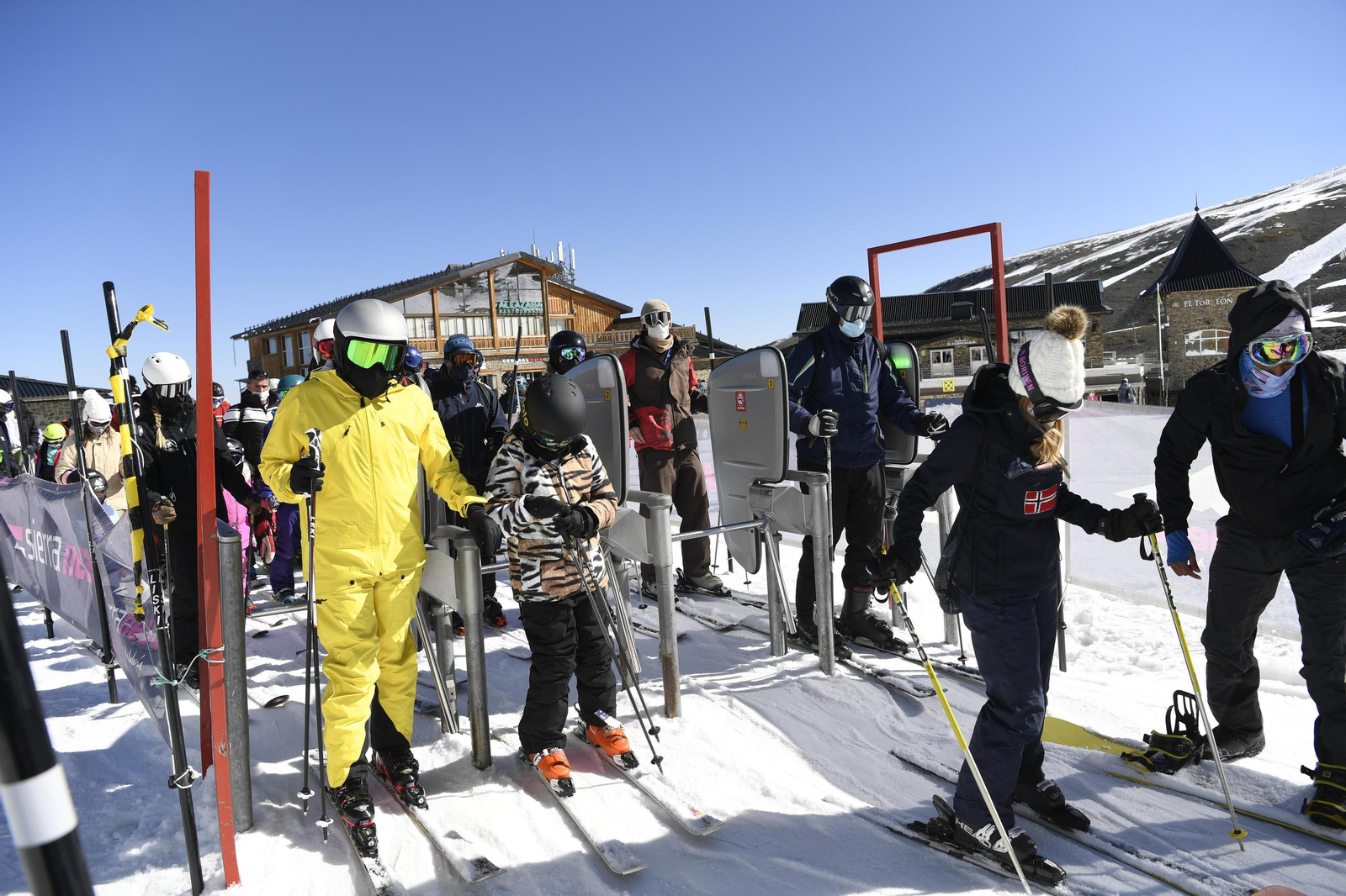 Fotos del último día de esquí en Sierra Nevada
