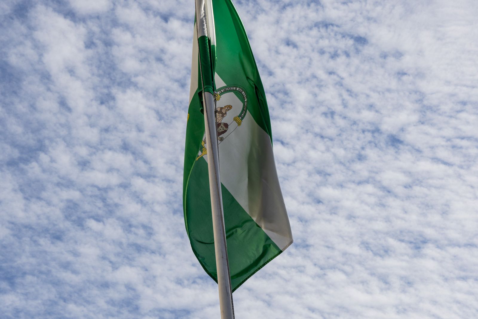Izado de la Bandera de Andalucía y en un desayuno molinero en Jaén