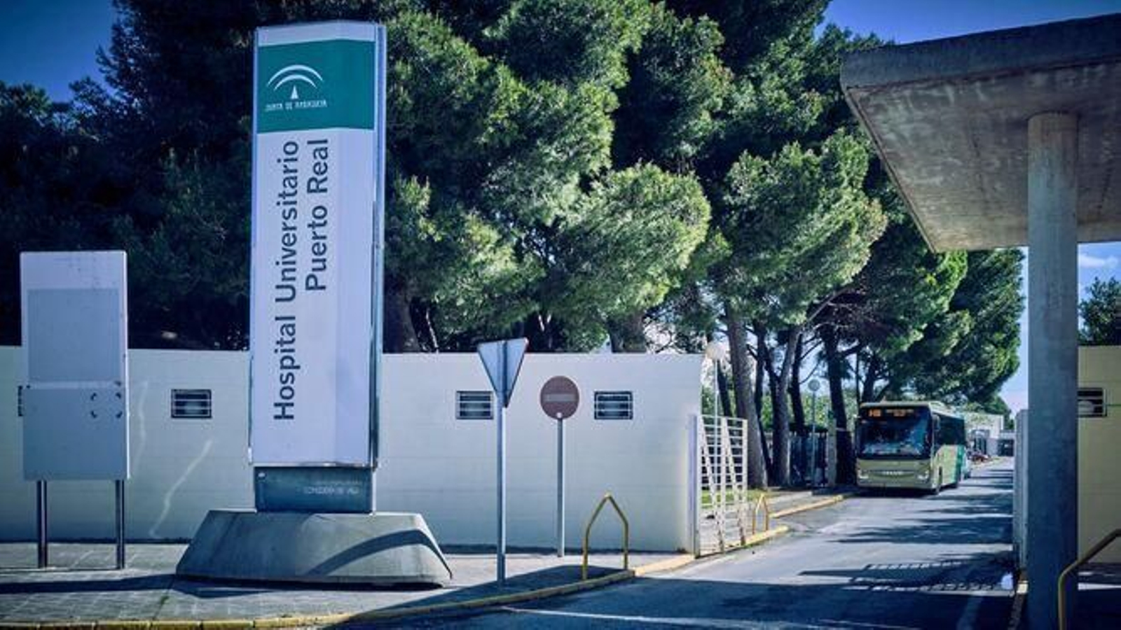 Los hopitales gaditanos cuentan con cuarenta personas ingresadas.