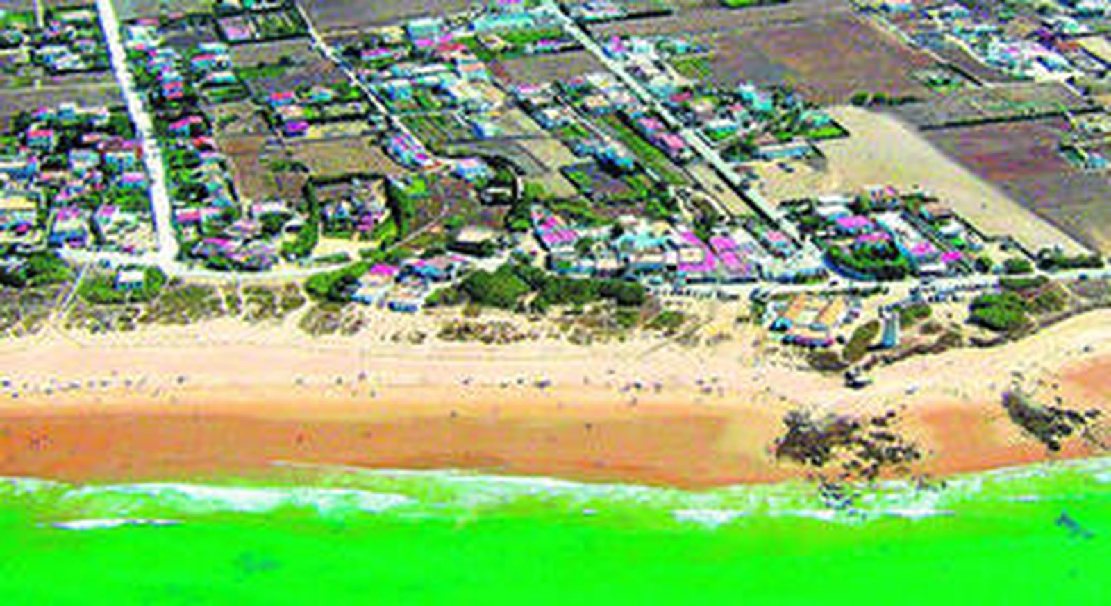 Muchas de las viviendas que se podrán acoger a esta nueva Ordenanza se encuentran en la zona de la costa.