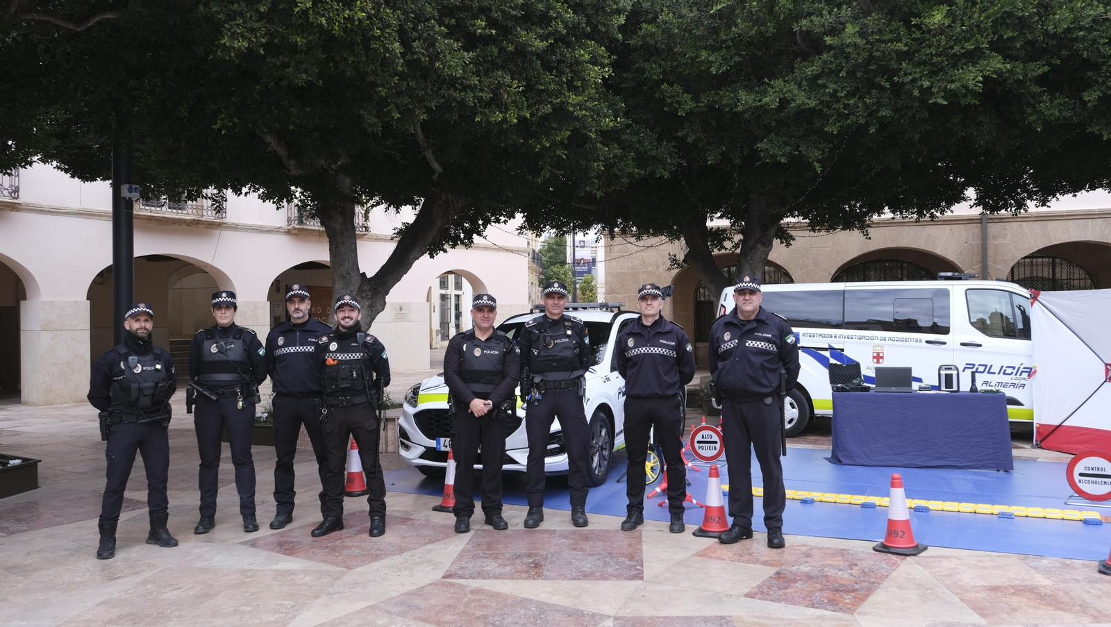 La Policía Local de Almería celebra su patrón San Esteban, en imágenes