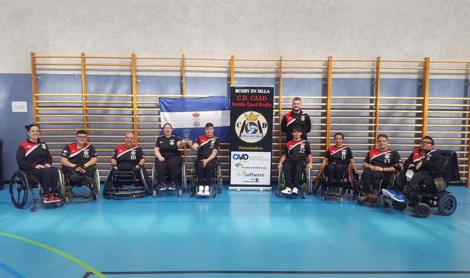 Los jugadores del CAAD Sevilla Quad Rugby posan en esta fase madrileña.