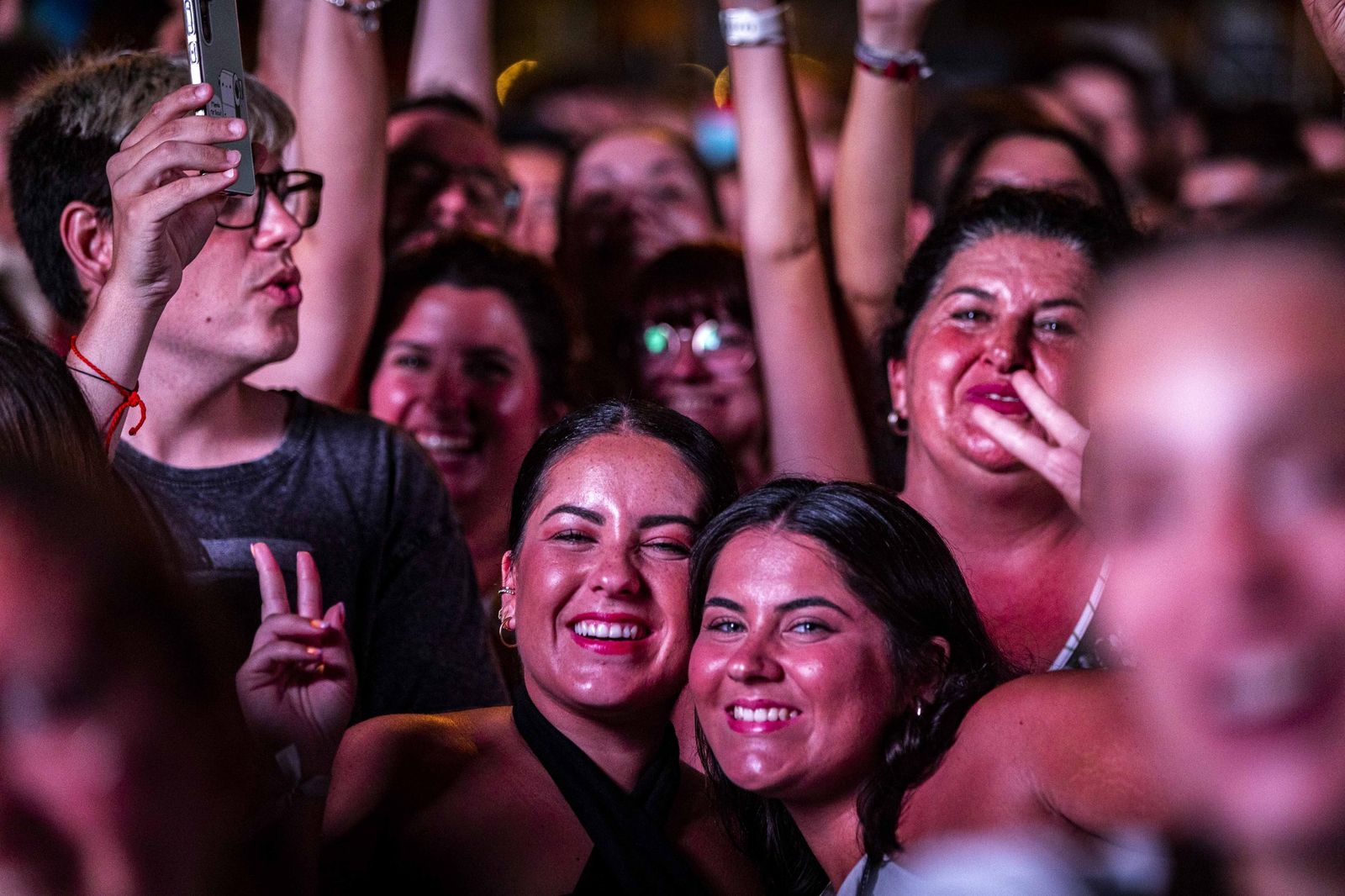 Búscate en las fotos del concierto de Melendi en Cádiz