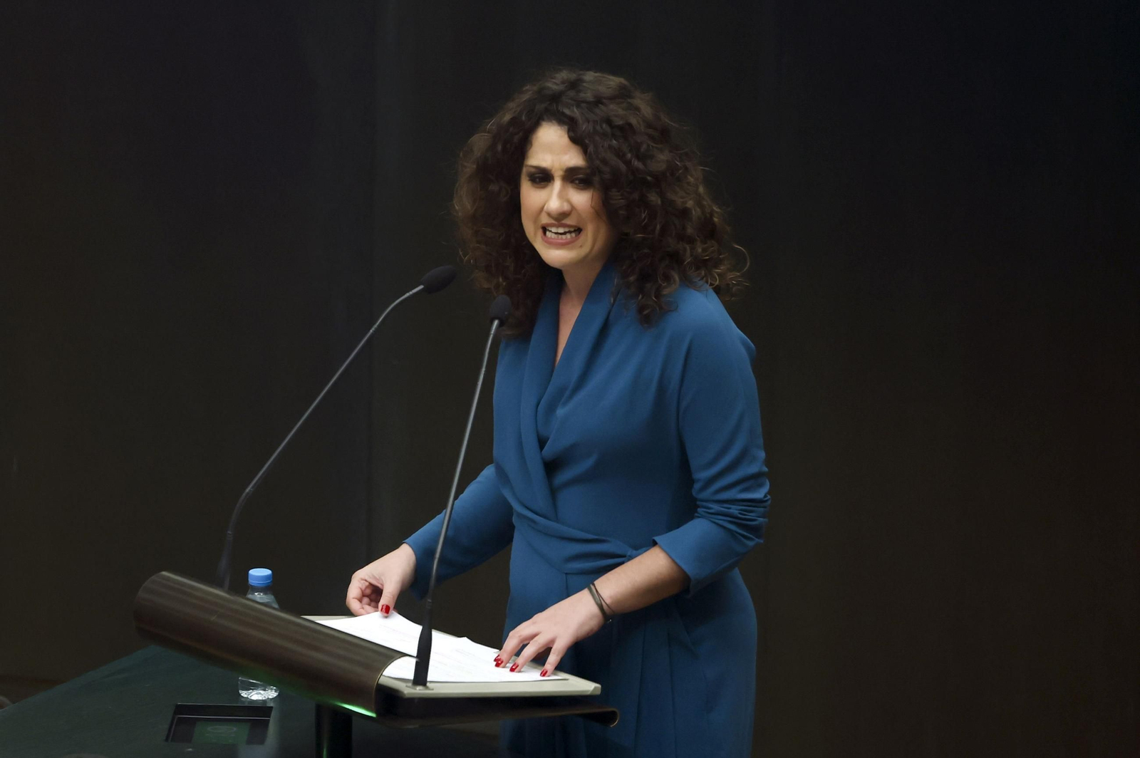 La dirigente del PSOE Emma López anuncia una querella de los socialistas contra el PP por injurias y calumnias.