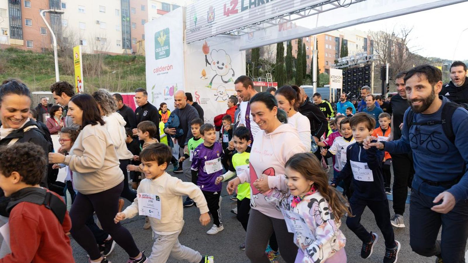 En imágenes: Los niños y niñas de los colegios de Jaén, protagonistas de la San Antón Escolar