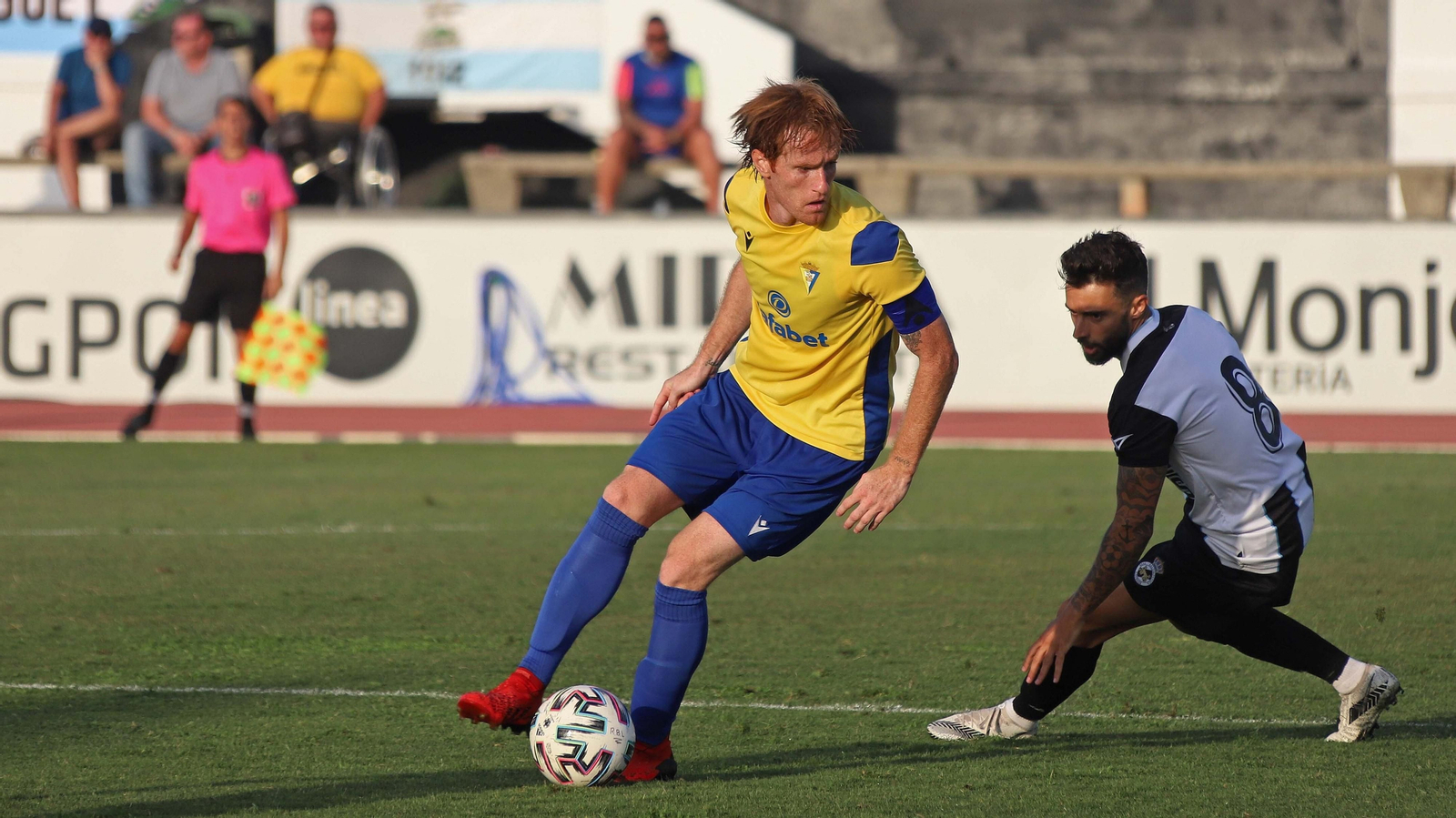 Las mejores fotos del Balona - Cádiz en La Línea