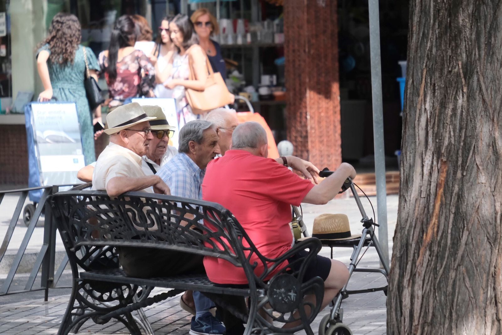 Un día de agosto en el barrio cordobés de Santa Rosa, en imágenes