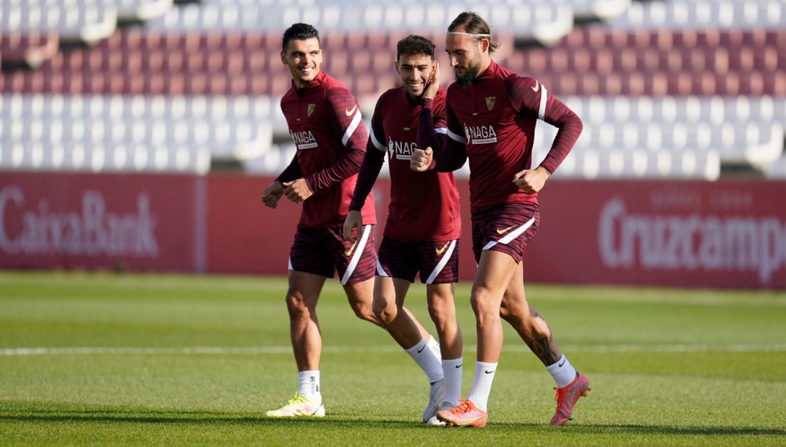Rekik, Munir y Gudelj se ejercitan este domingo en la ciudad deportiva.