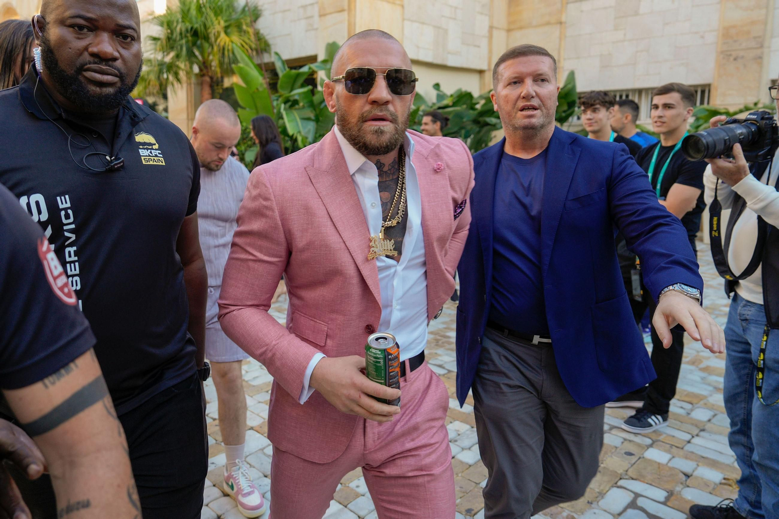 Marbella, bronca en el epicento del show de McGregor y BKFC Marbella, bronca en el epicento del show de McGregor y BKFC