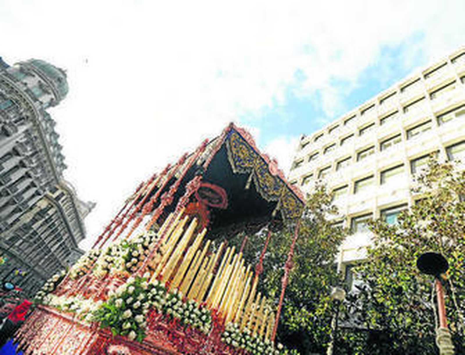 Palio de la Virgen del Sacromonte, de la hermandad de los Gitanos.