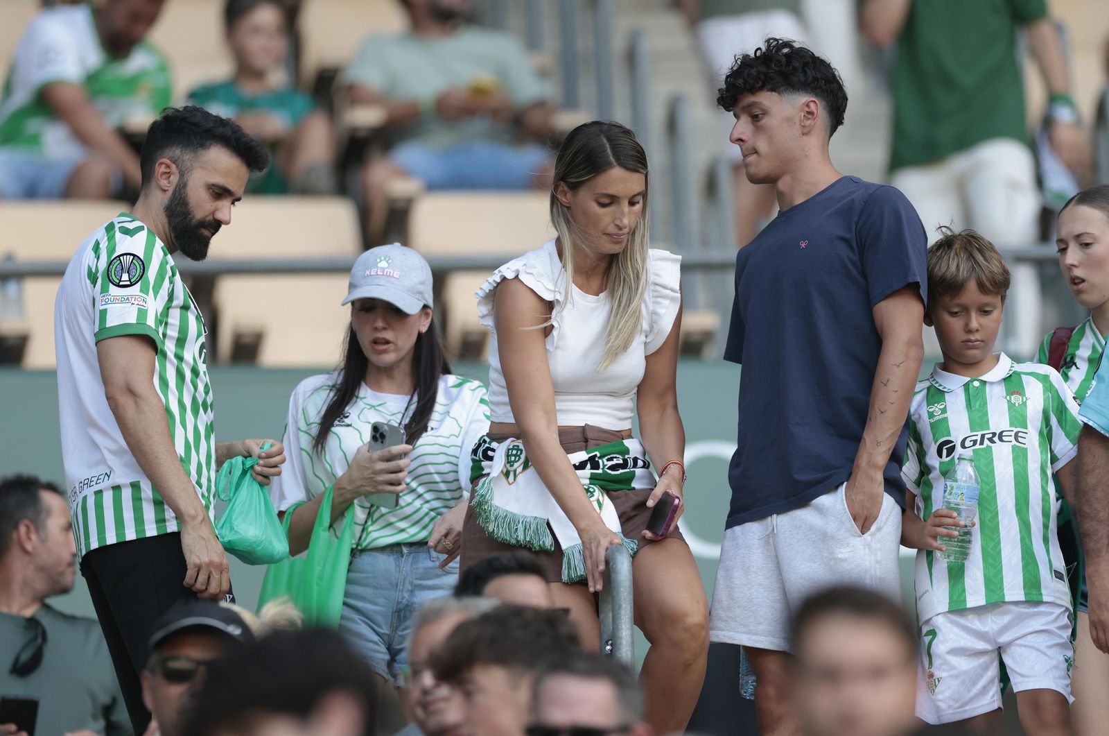 Búscate en las fotos del Betis - Athletic Club