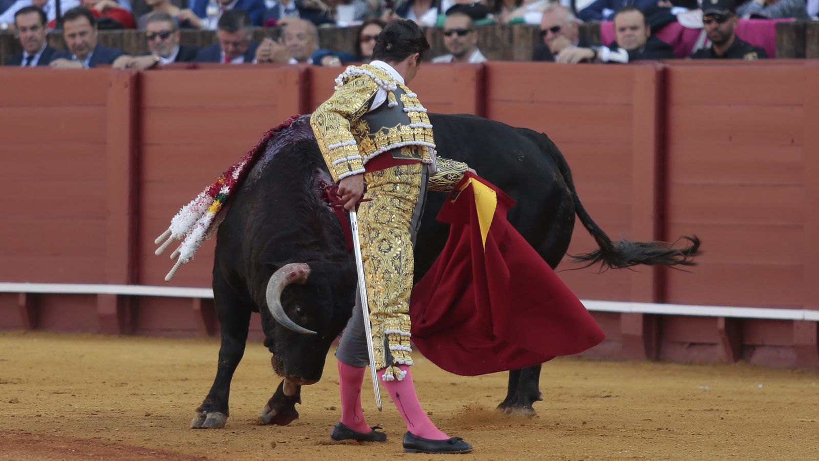Las imágenes de la corrida del lunes de Feria