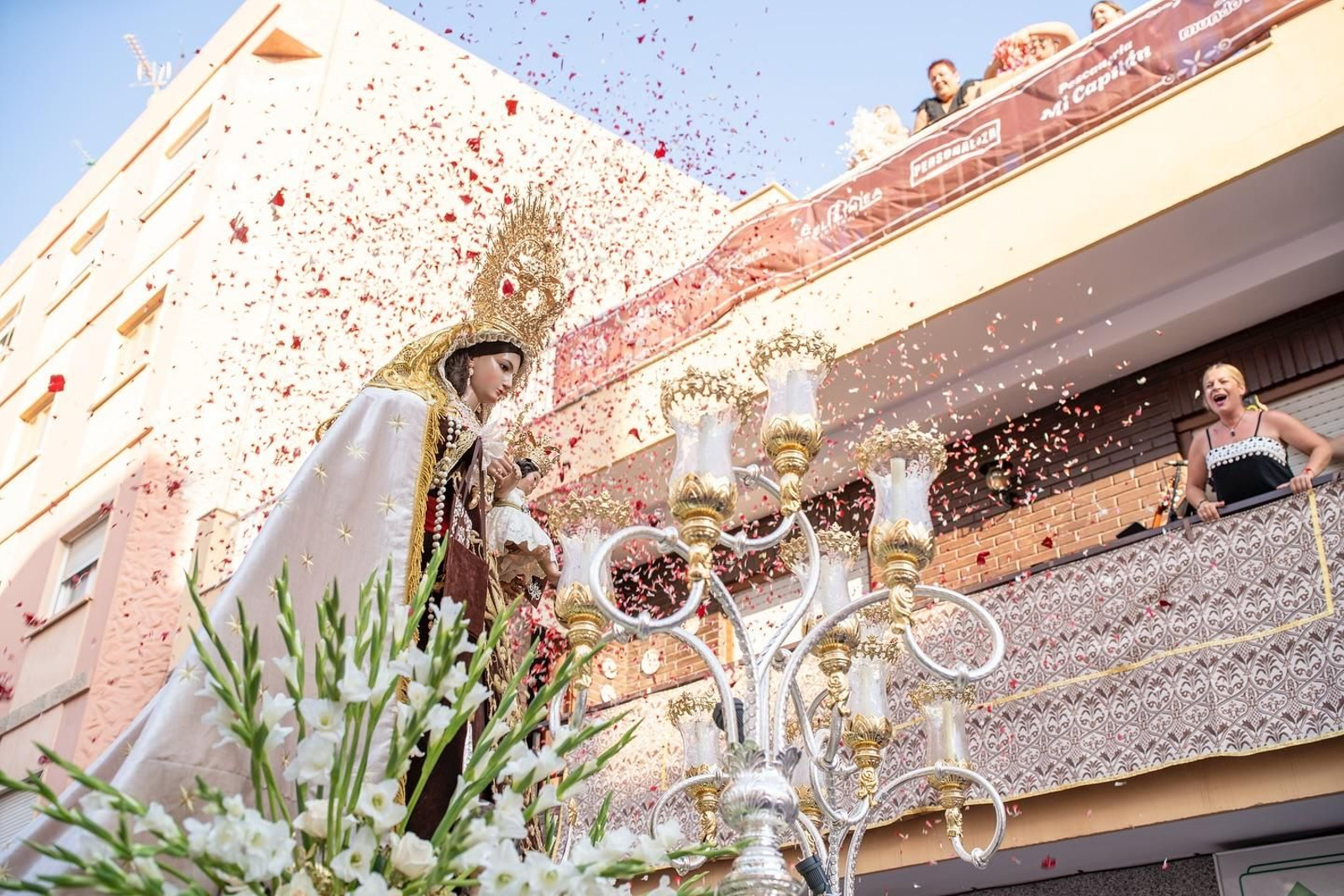 Procesión por Adra.