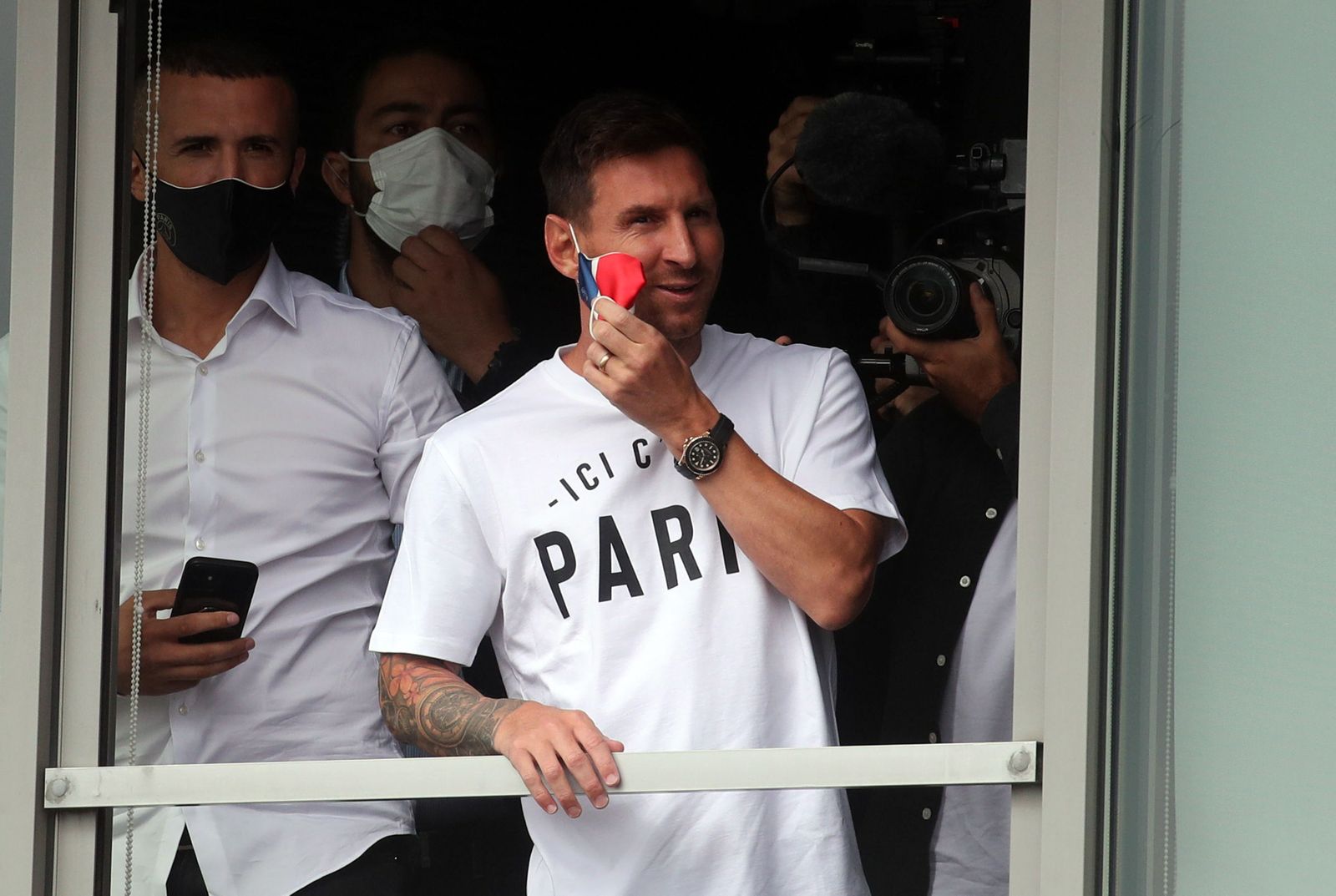 Galería: Messi, de la seriedad en Barcelona a la euforia en París
