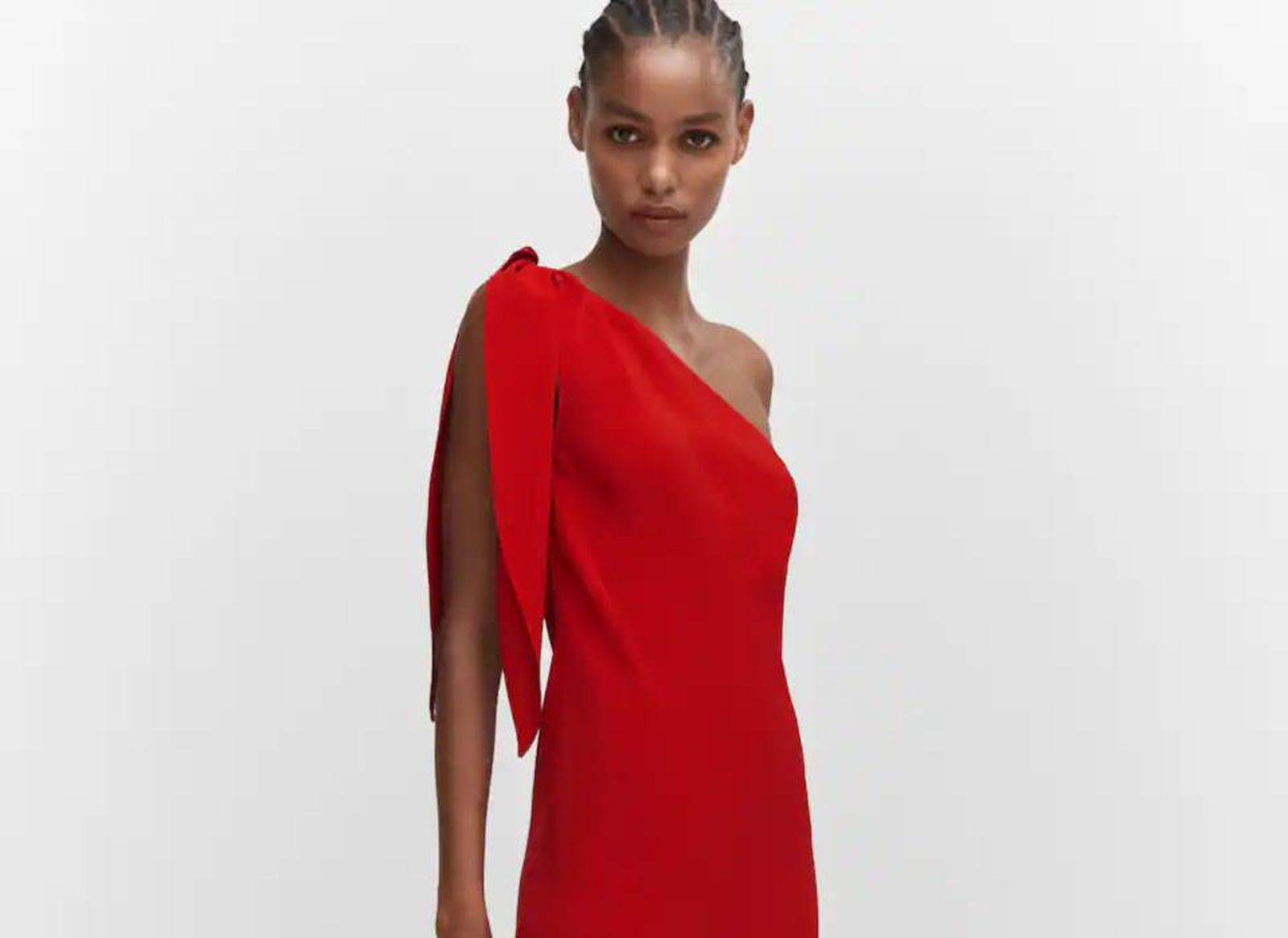 El vestido rojo de Mango que te convierte en la invitada más espectacular por sólo 60 euros.