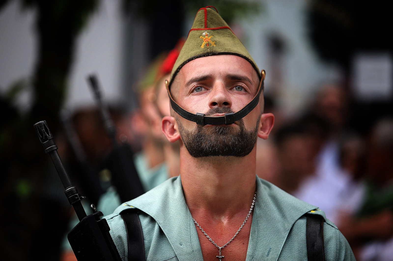 Sábado de Pasión: Imágenes de La Legión con el Cristo de la Vera+Cruz