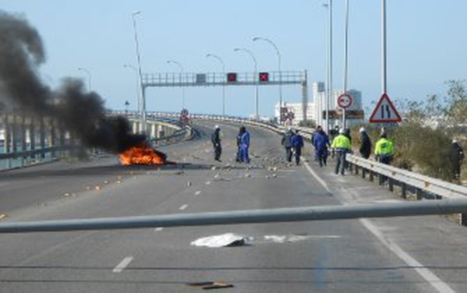 Sin gaseros, sin esperanza y sin puente Carranza