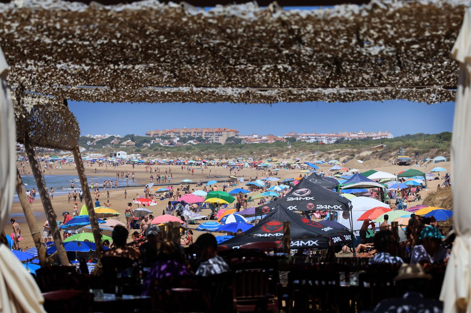 Imágenes veraniegas en Punta Umbría y en las playas de El Portil y La Bota