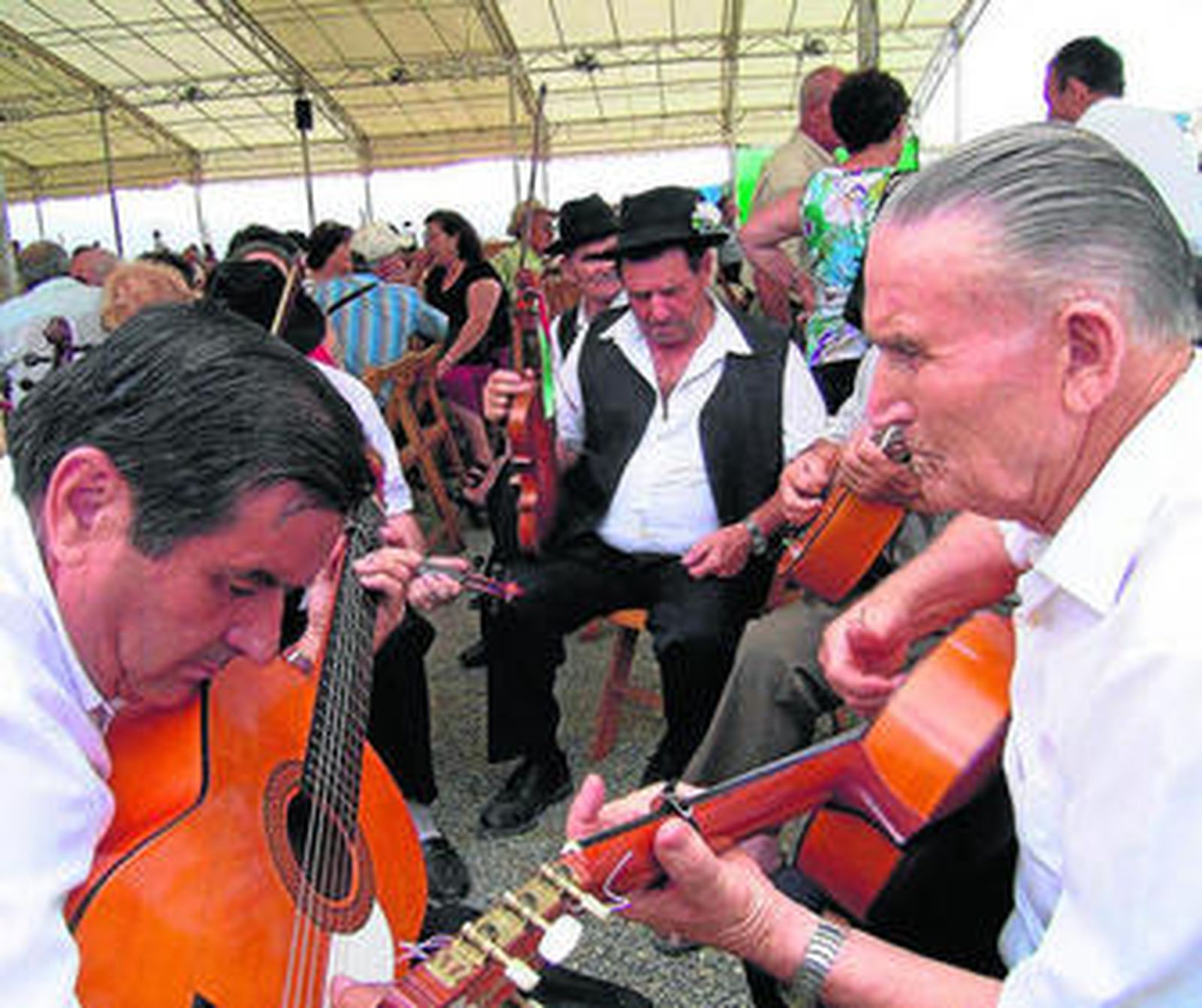 Uno de los grupos de música durante un ensayo en una de las ediciones anteriores.
