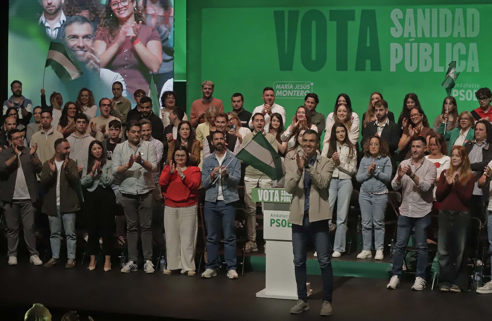 Fotos del mitin del PSOE con Pedro Sánchez y María Jesús Montero en La ...