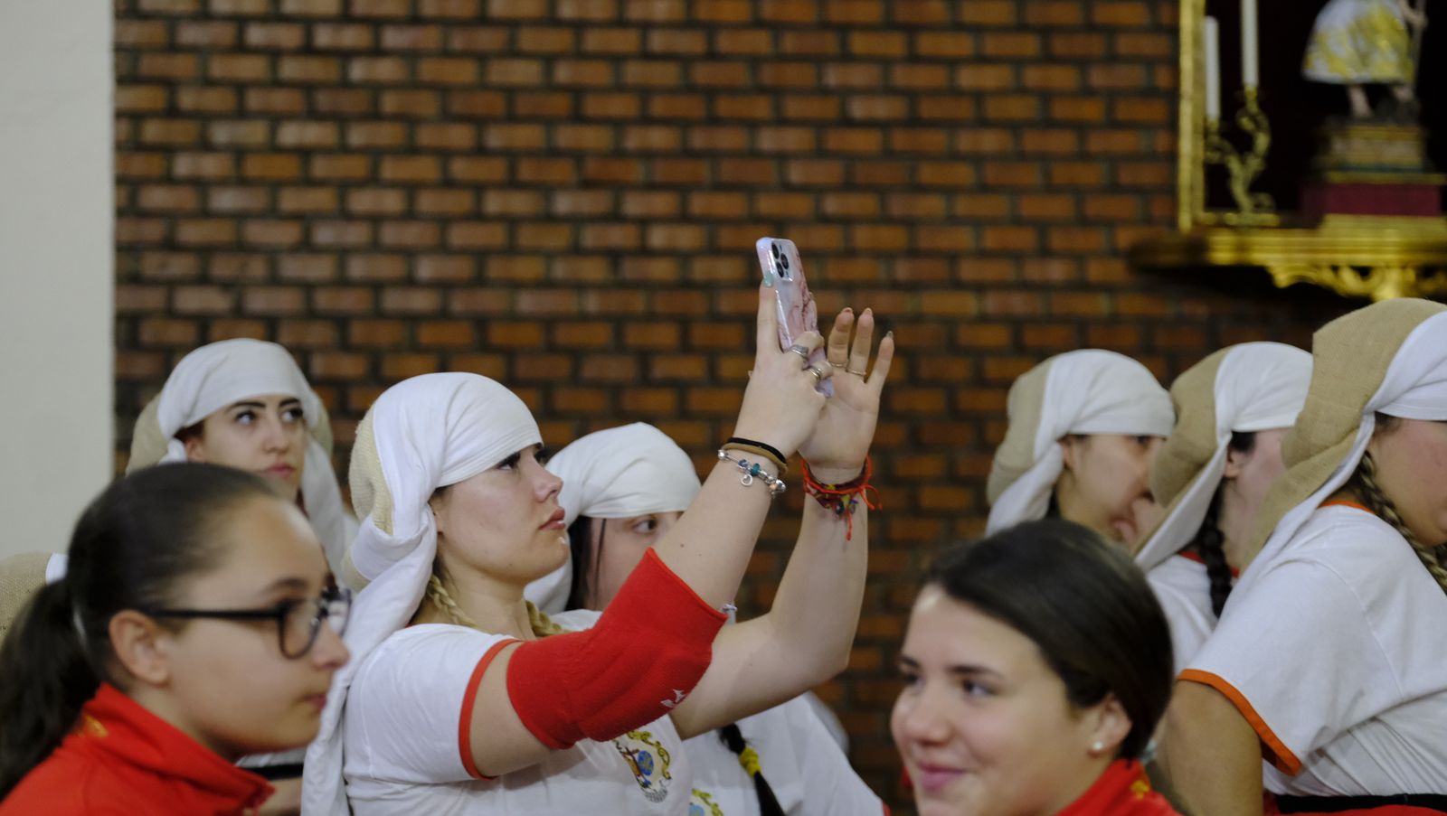 La Borriquita procesiona por las calles de Almería, en imágenes