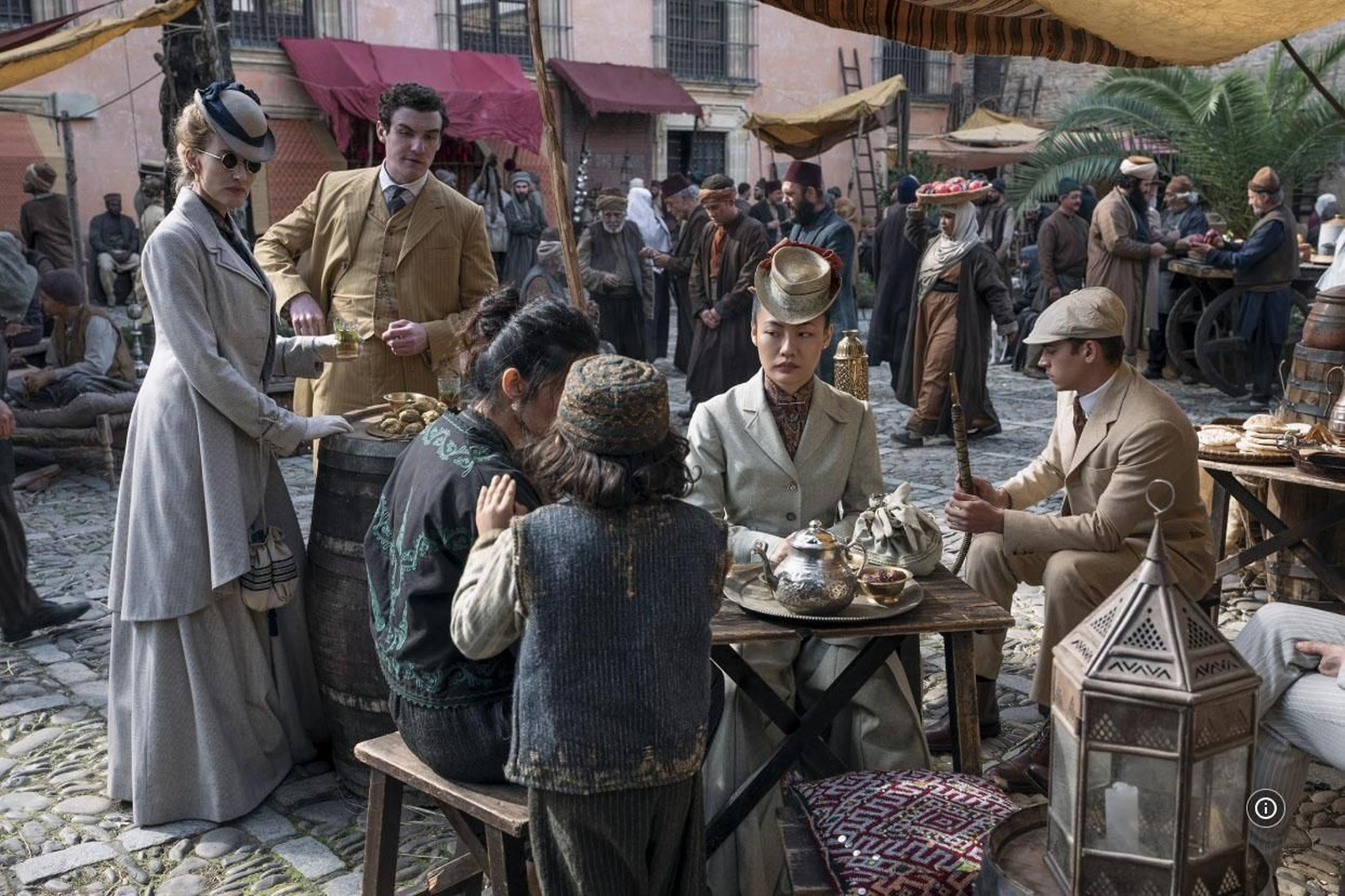 Una de las imágenes que ha desvelado Prime Video que se rodó en el Alcázar de Jerez.