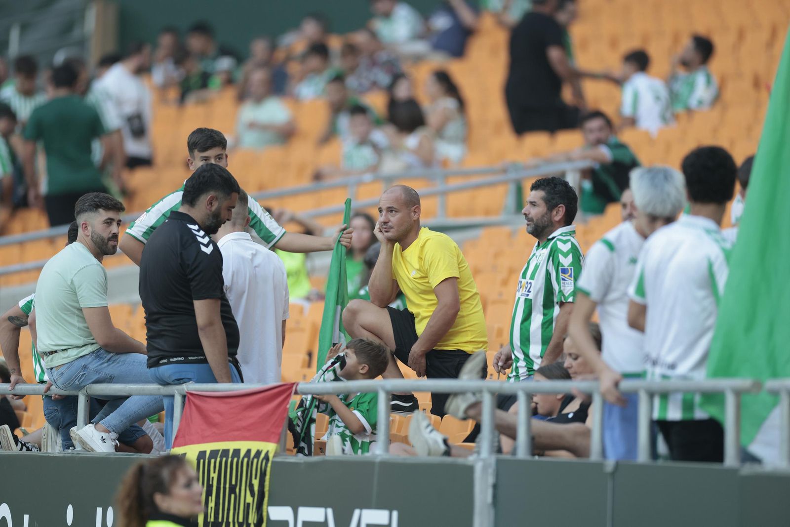 Búscate en las fotos del Betis - Alavés