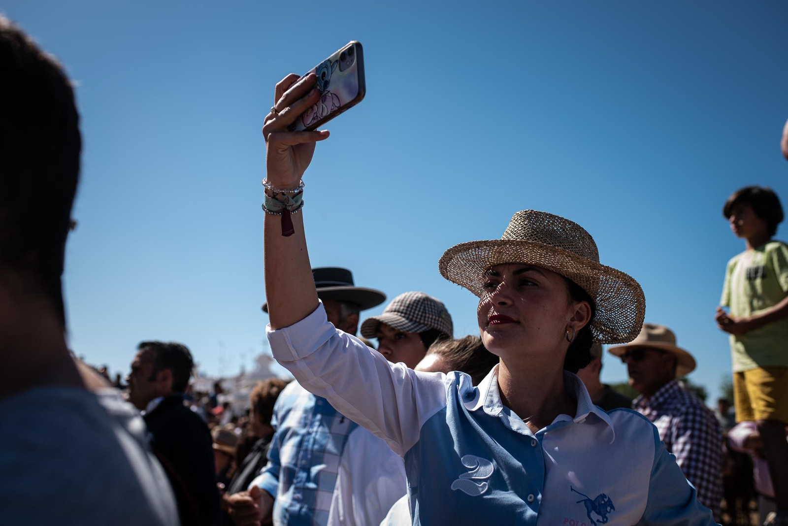 Imágenes de la Saca de las Yeguas a su paso por El Rocío