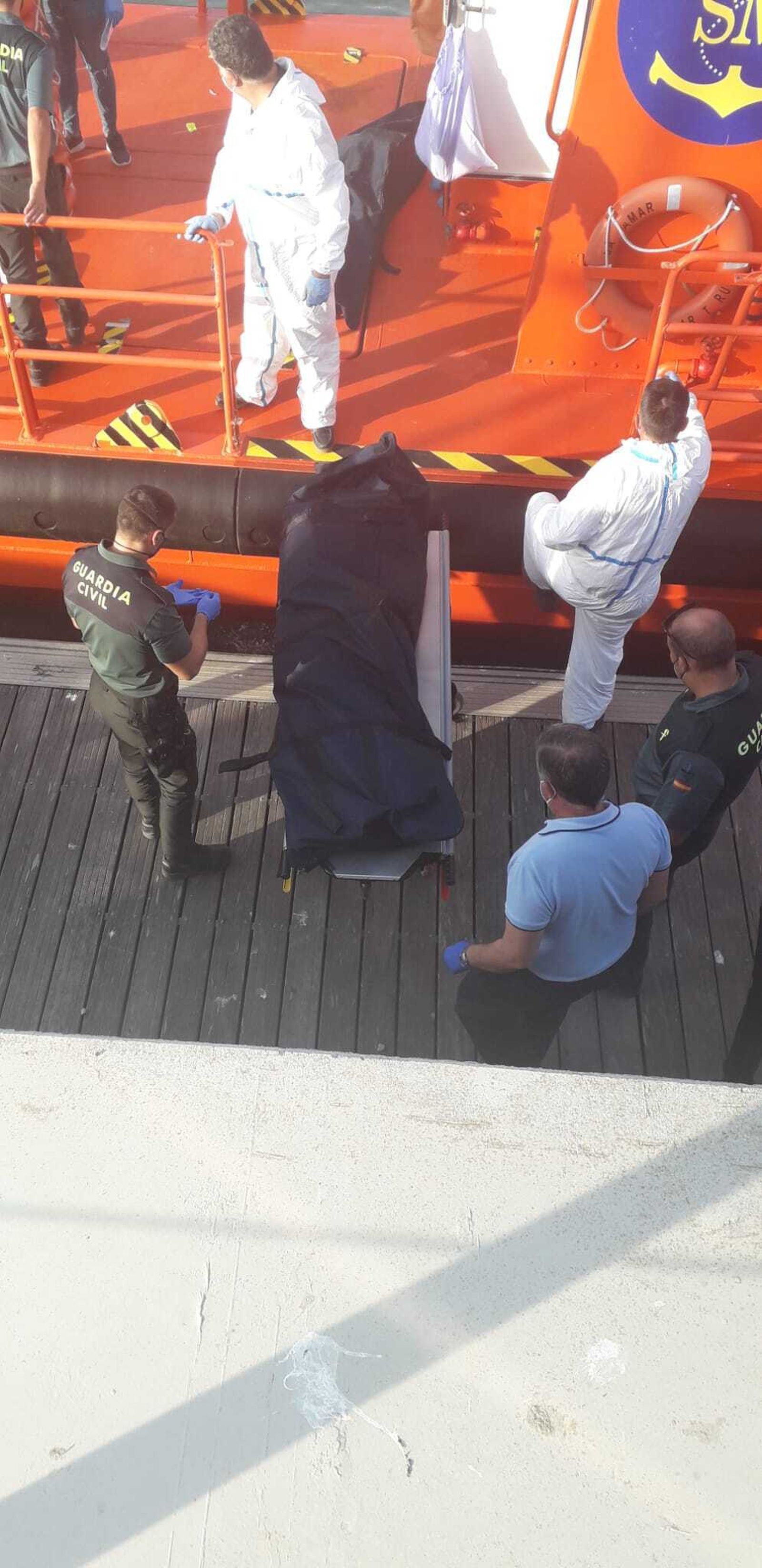 Rescatados dos nuevos cuerpos del naufragio de Trafalgar