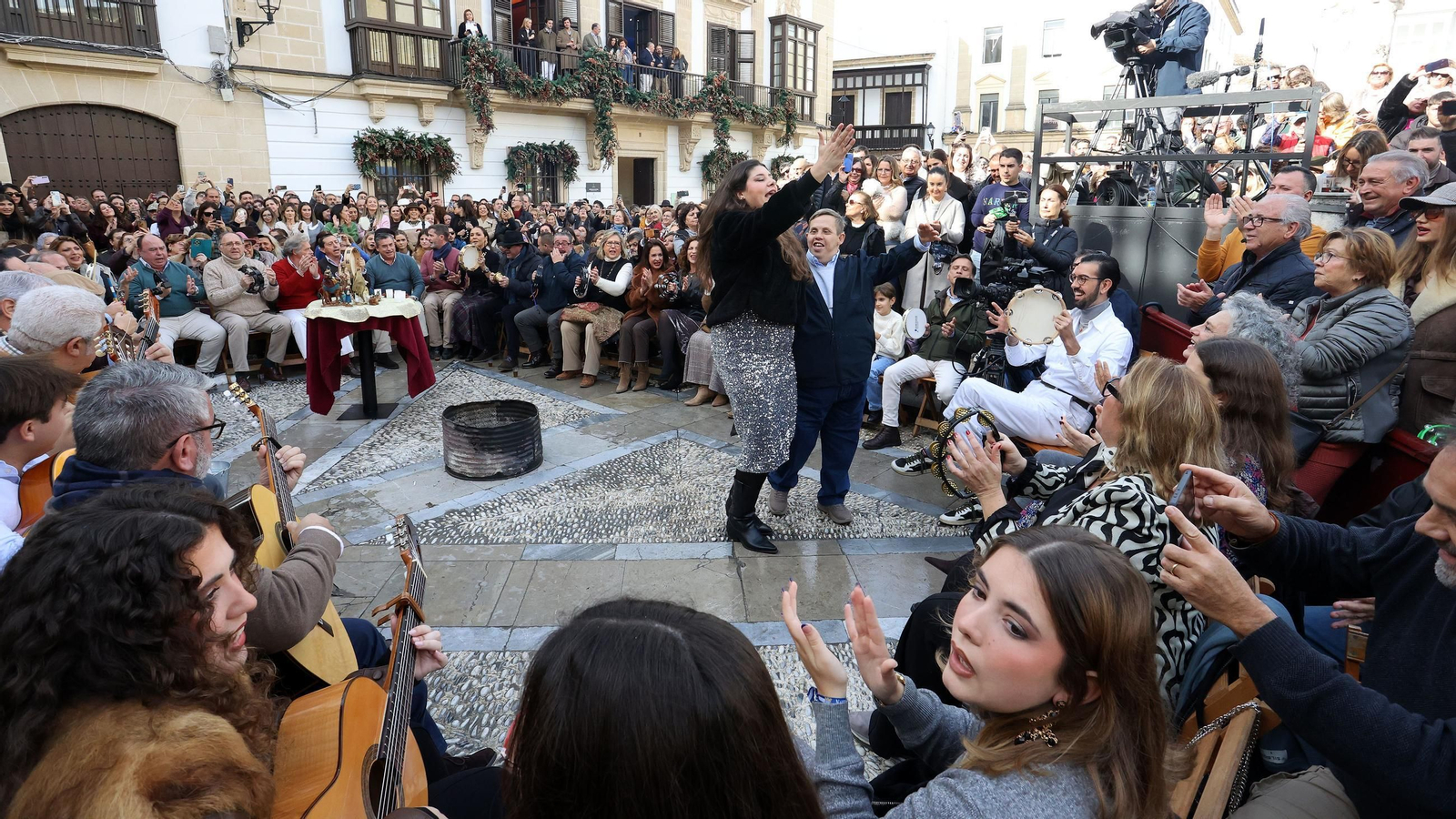 Imágenes de la zambomba BIC en Jerez