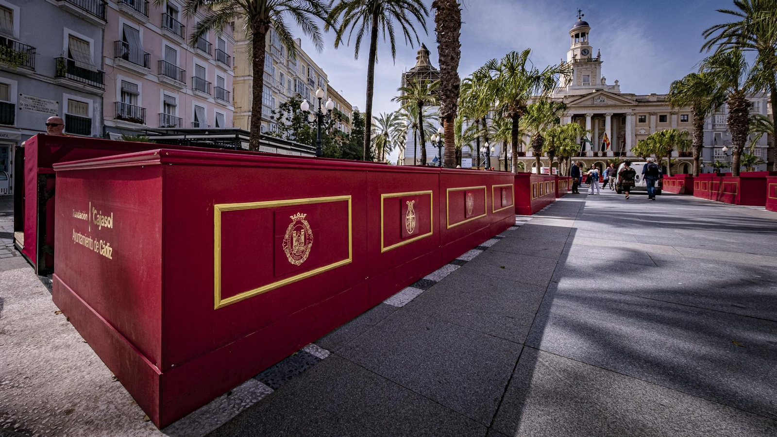 Las imágenes de cómo se prepara la ciudad de Cádiz para la Semana Santa 2025