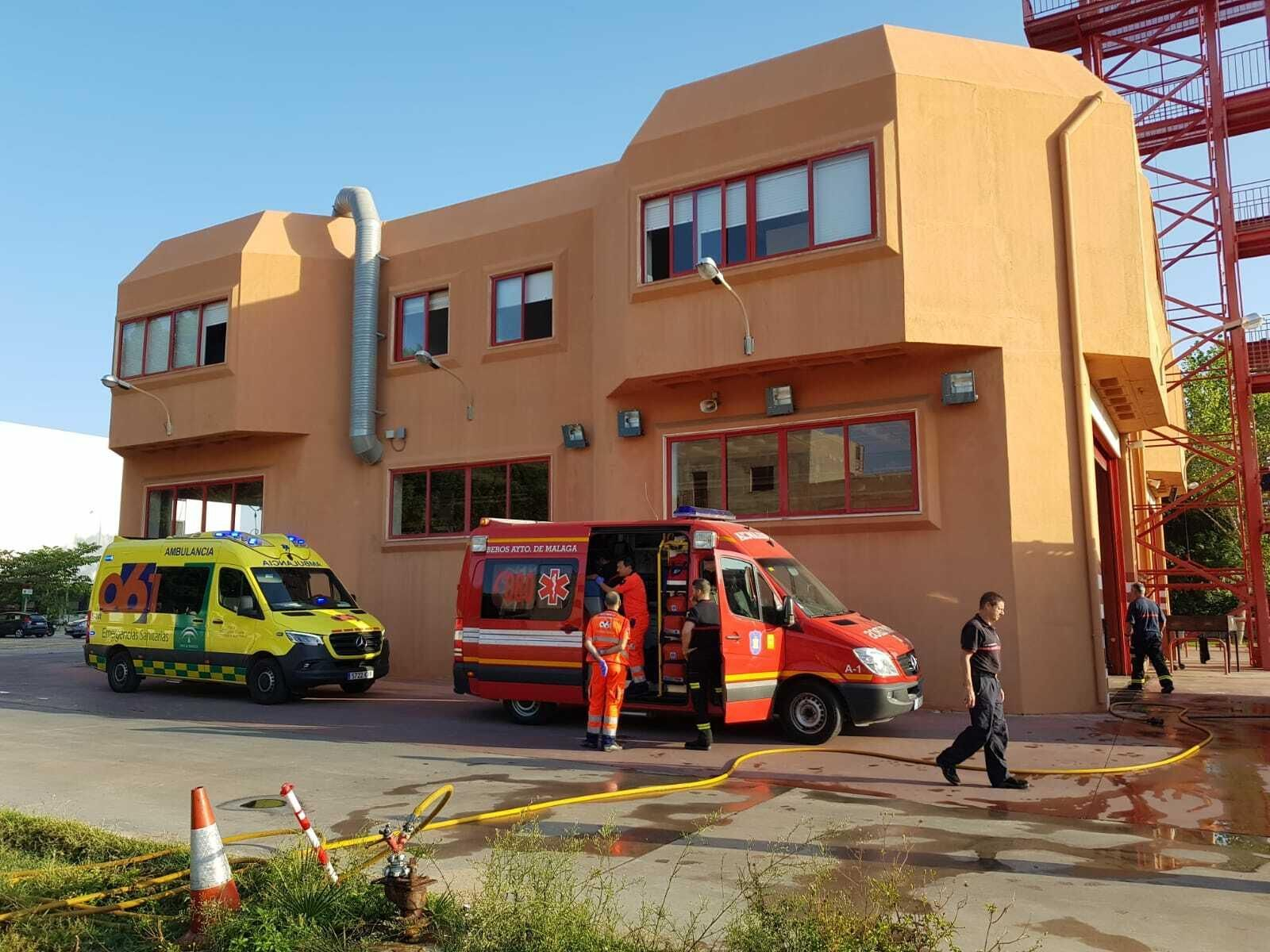 Dos ambulancias tras el suceso en el parque de Las Pirámides.