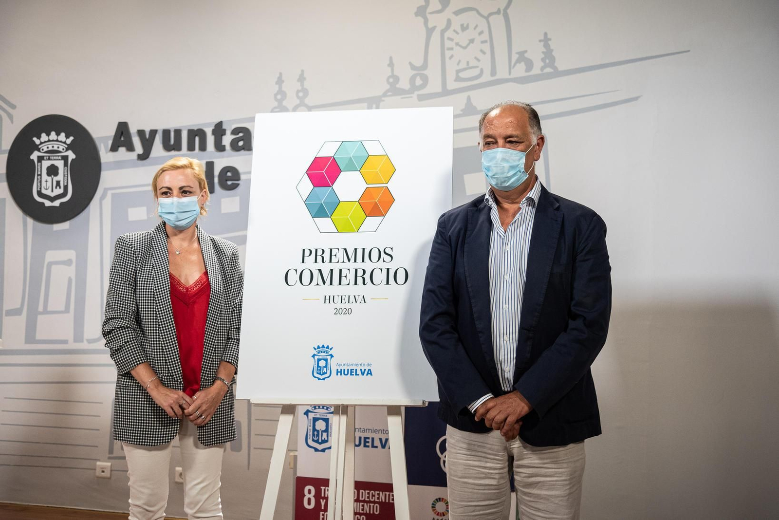 Tania González y Antonio Gemio en la presentación de los Premios al Comercio 2020.