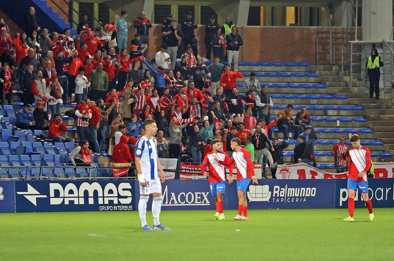 Búscate en las gradas del Nuevo Colombino en el Recre-Algeciras